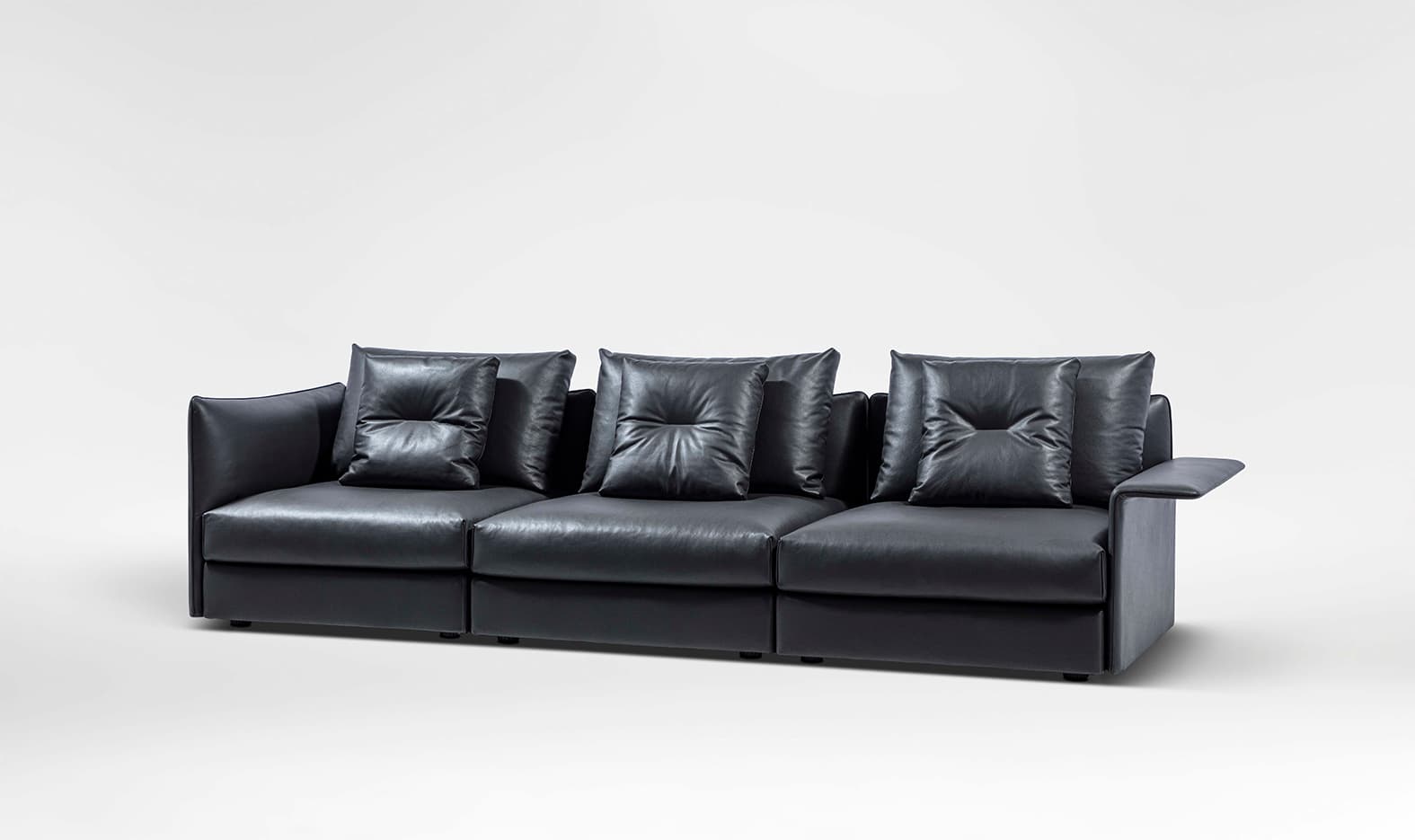 CAMERICH
BLOOM
Modular leather sofa