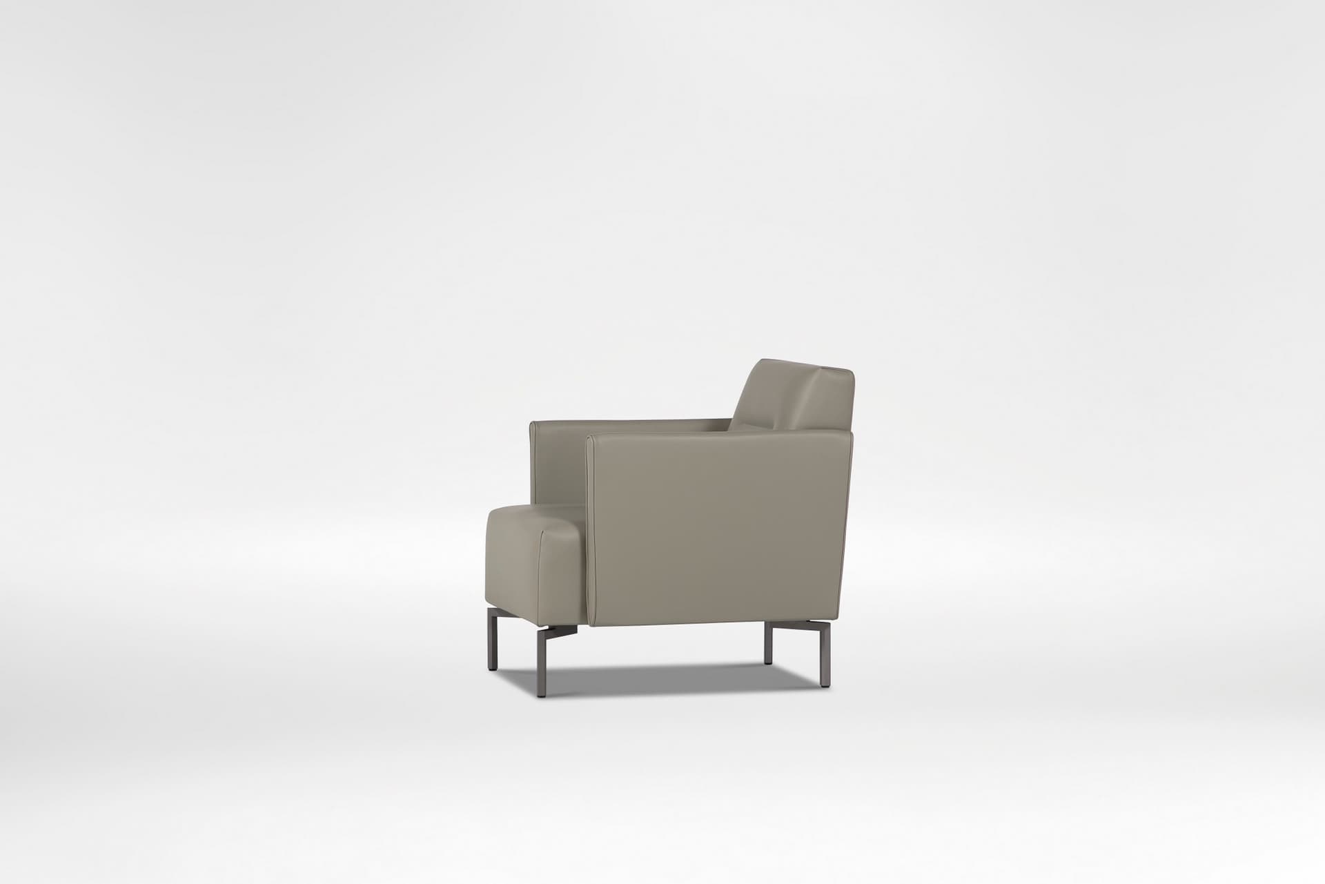 CAMERICH
EASE
Leather armchair with armrests