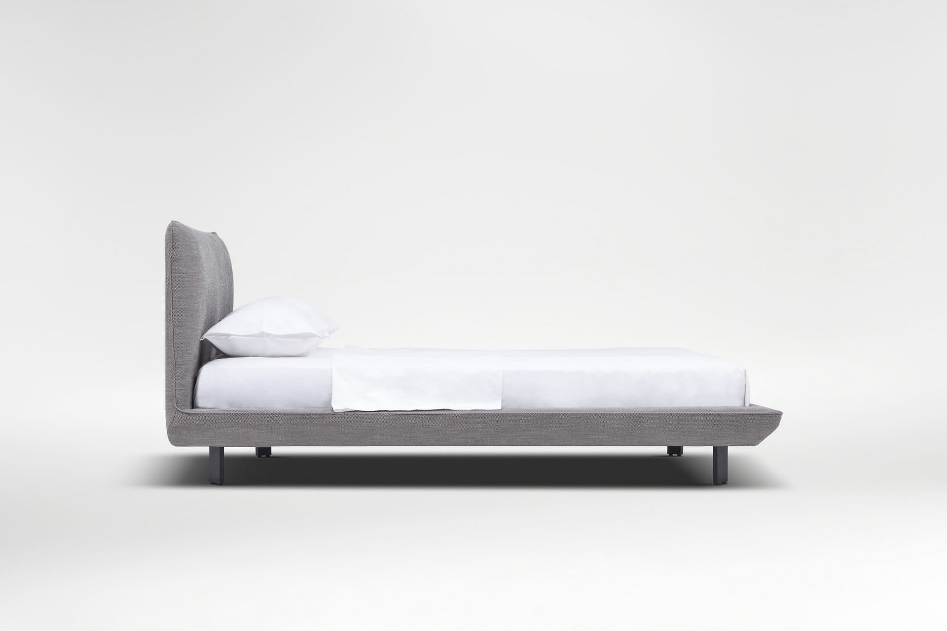 CAMERICH
ELAN
Fabric bed with upholstered headboard