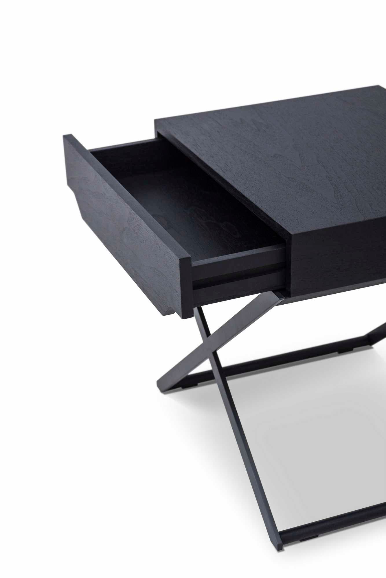 CAMERICH
ENZO
Walnut coffee table / bedside table