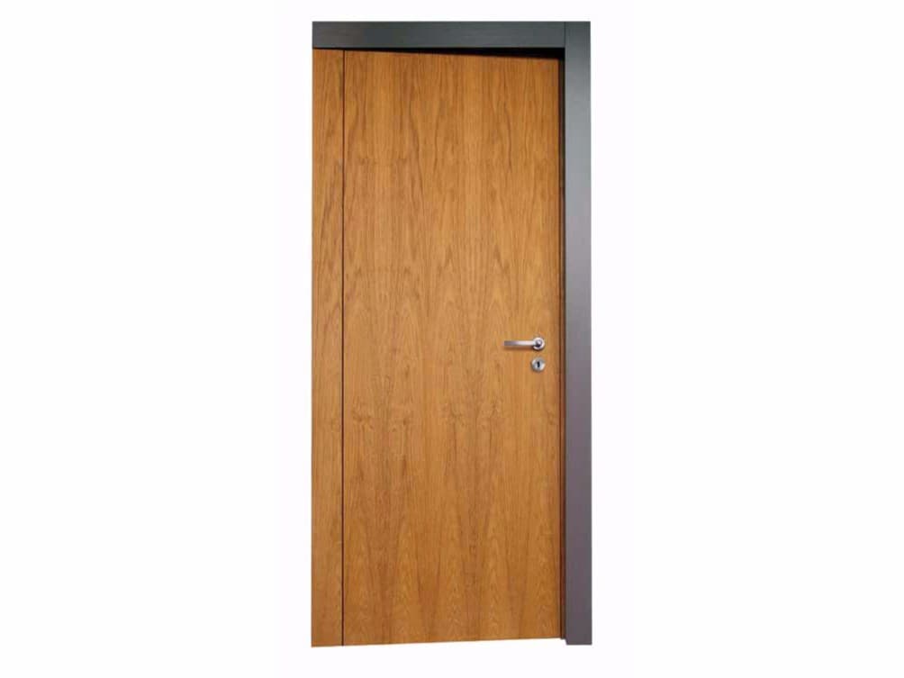 Capoferri Serramenti
ATROPORTA
Hinged honeycomb door with concealed hinges