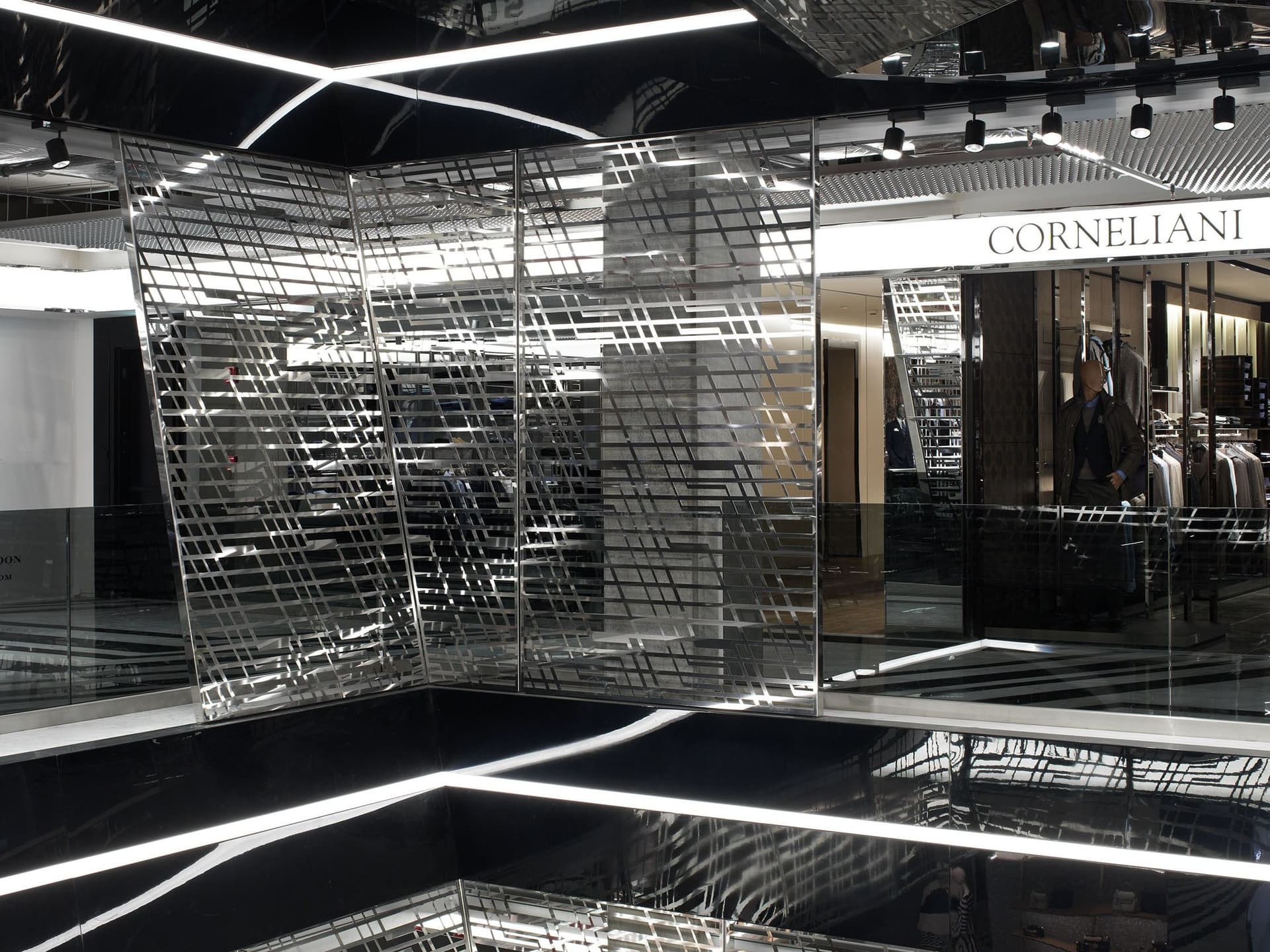 Capoferri Serramenti
Glass room divider
Decorated glass