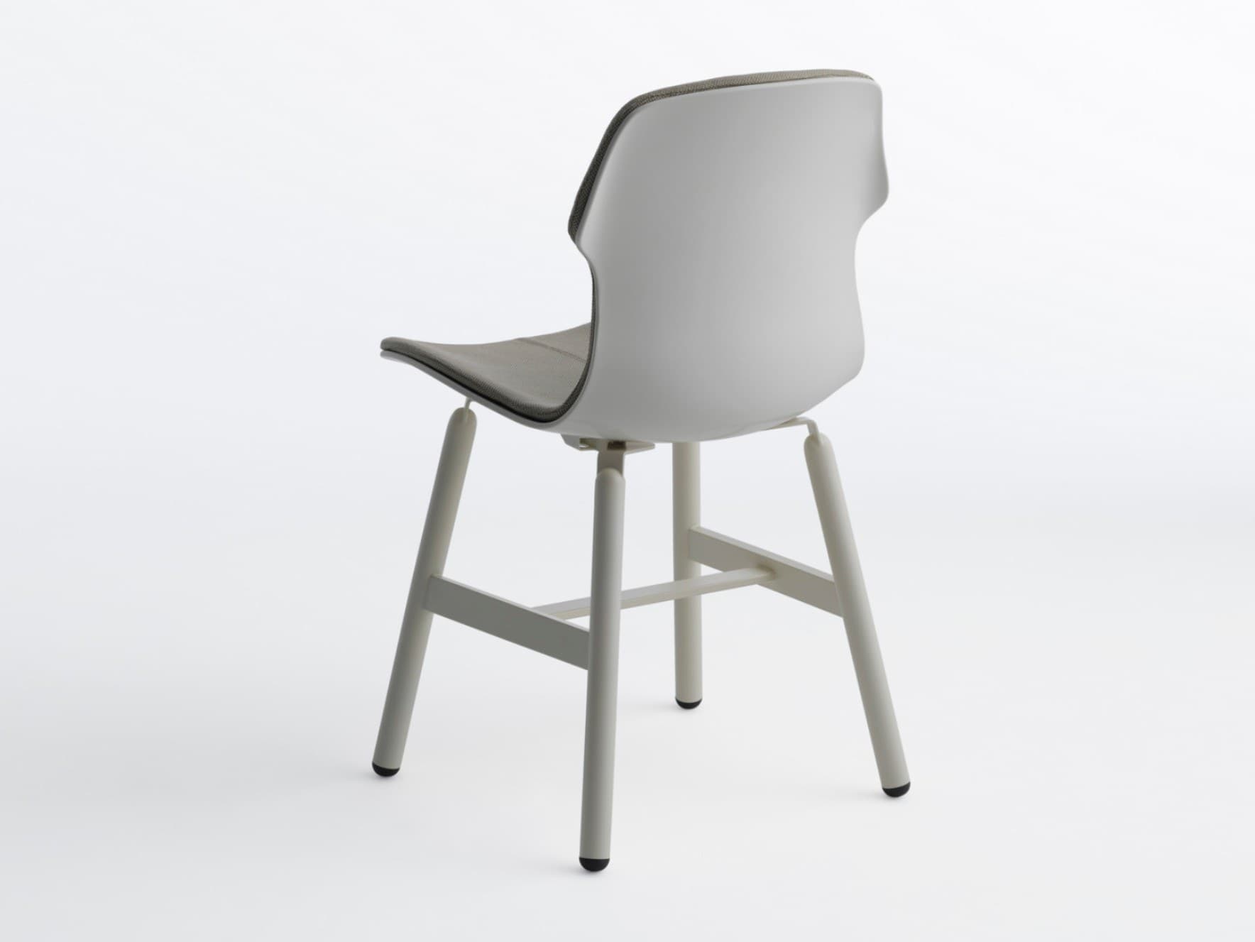 Casamania & Horm
STEREO METAL IMBOTTITA FRONTALMENTE
Chair upholstered on the front in fabric or leather with metal legs