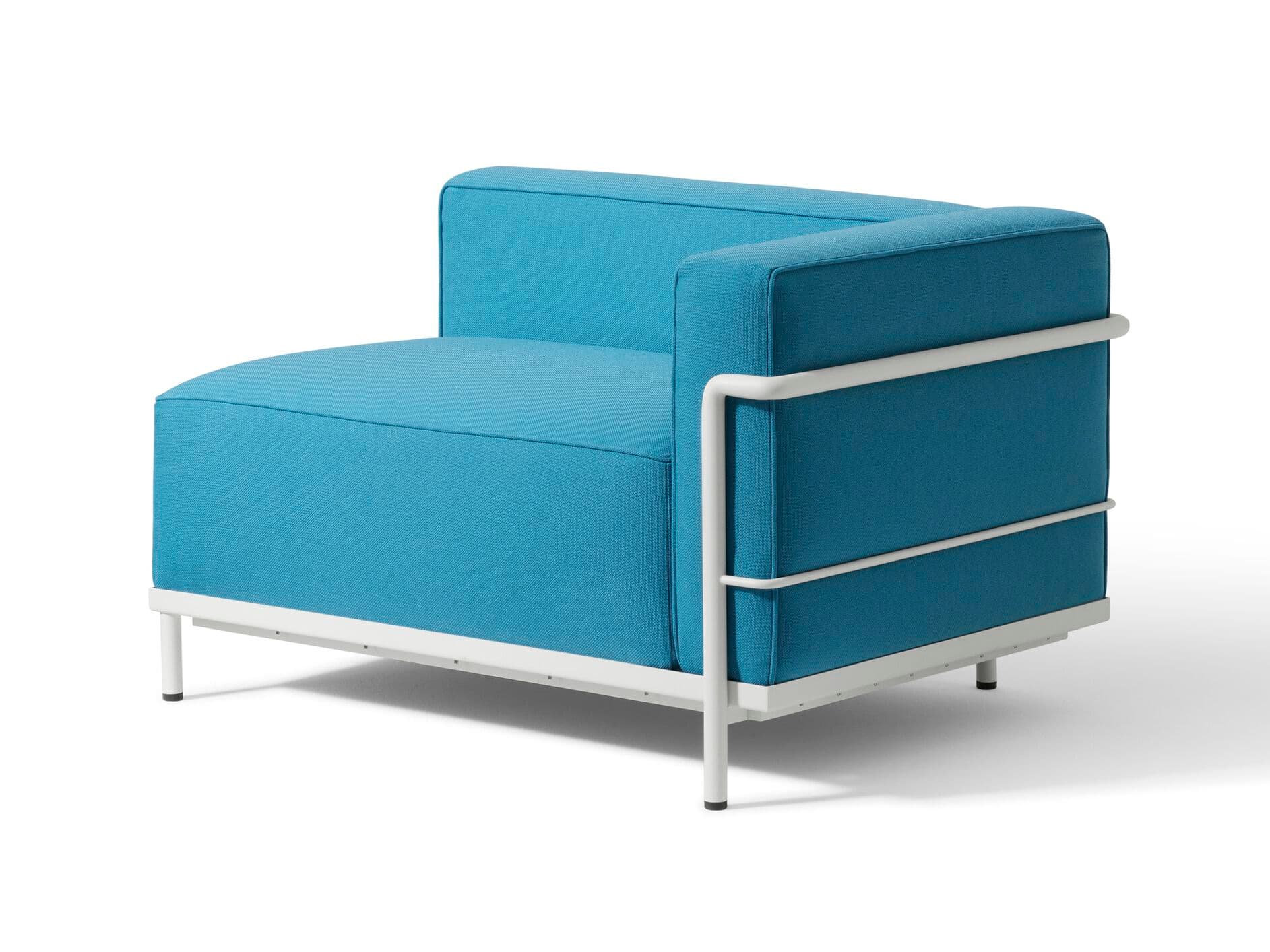 Cassina
3 FAUTEUIL GRAND CONFORT, OUTDOOR
Corner fabric garden armchair with removable cover