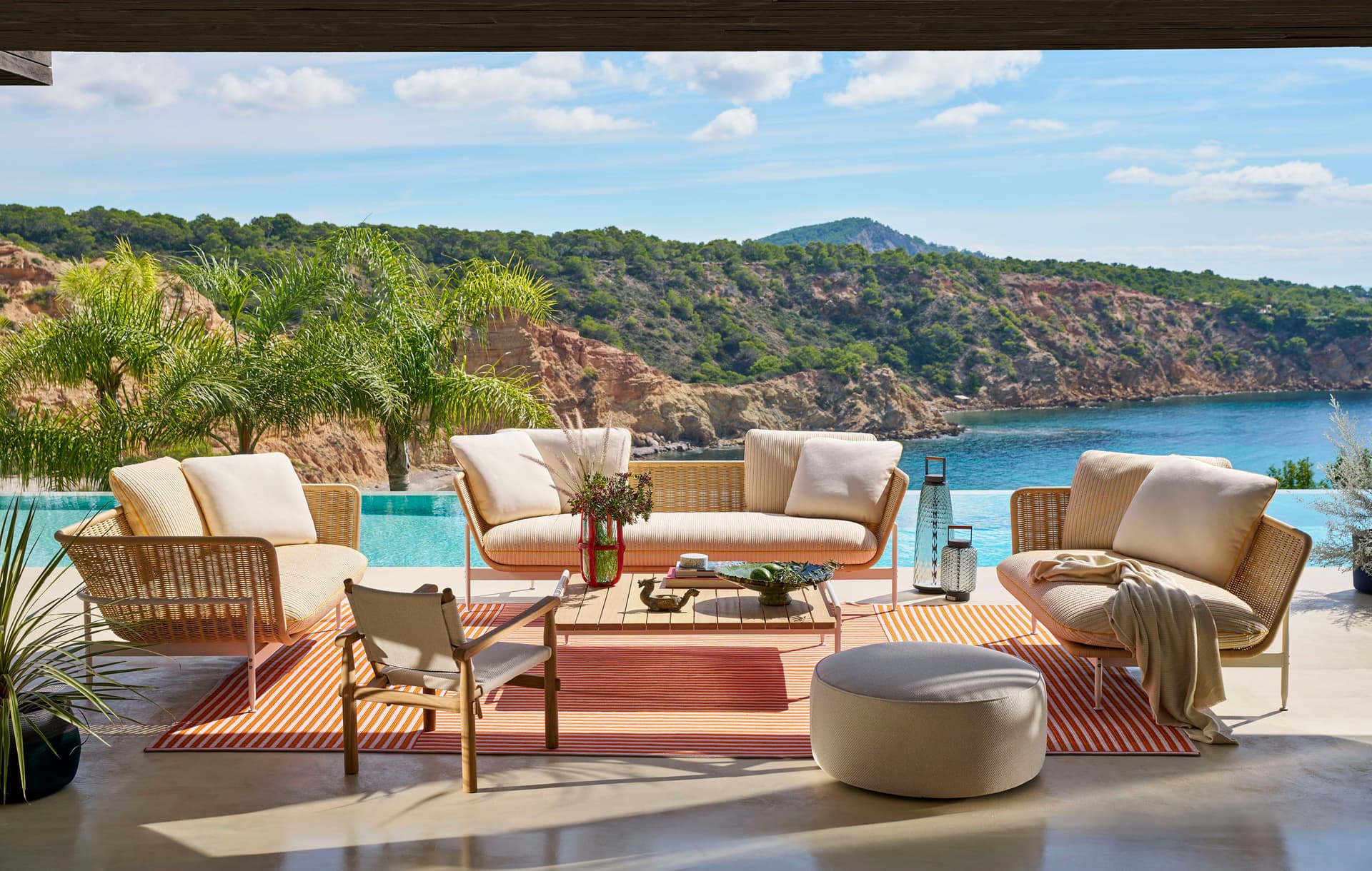 Cassina
ESOSOFT OUTDOOR
Fabric garden sofa
