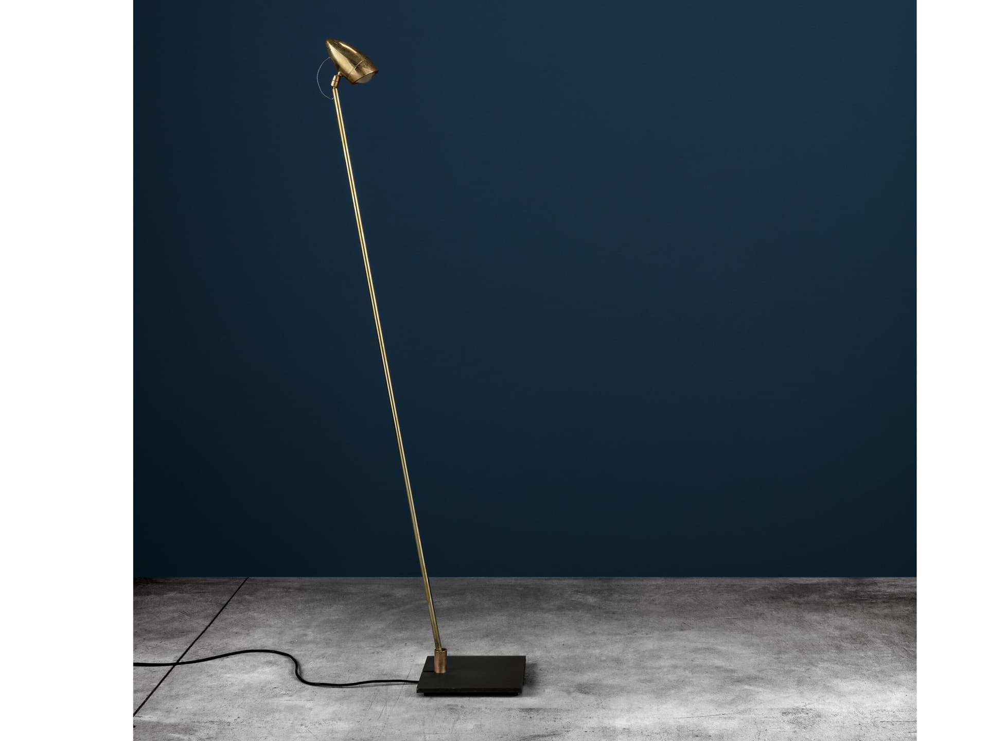 Catellani & Smith
CICLOITALIA F
LED brass floor lamp