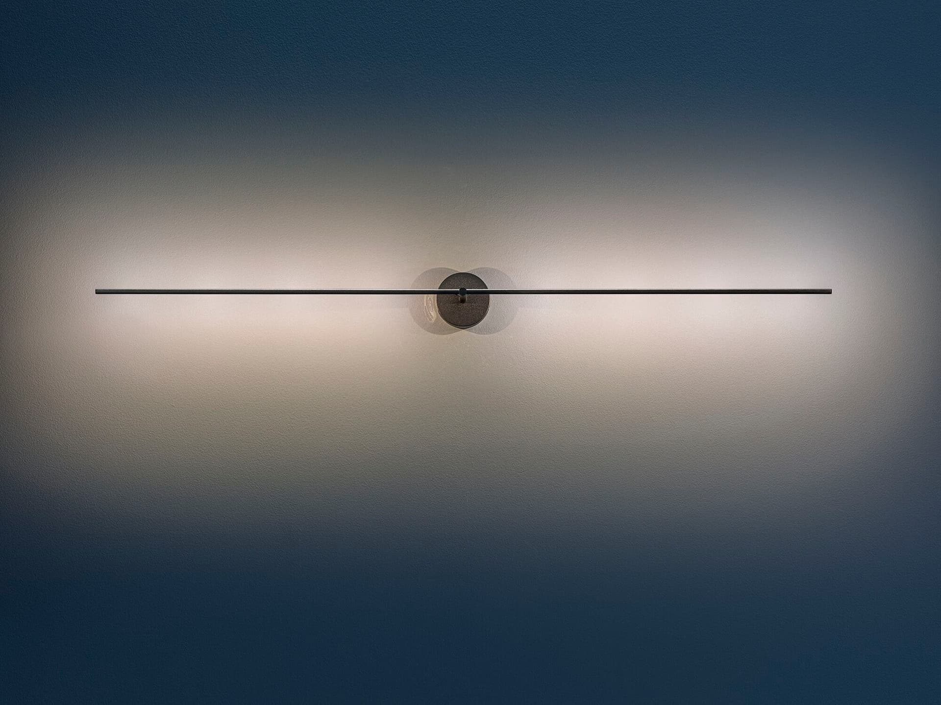 Catellani & Smith
LIGHT STICK
LED wall or ceiling lamp in metal