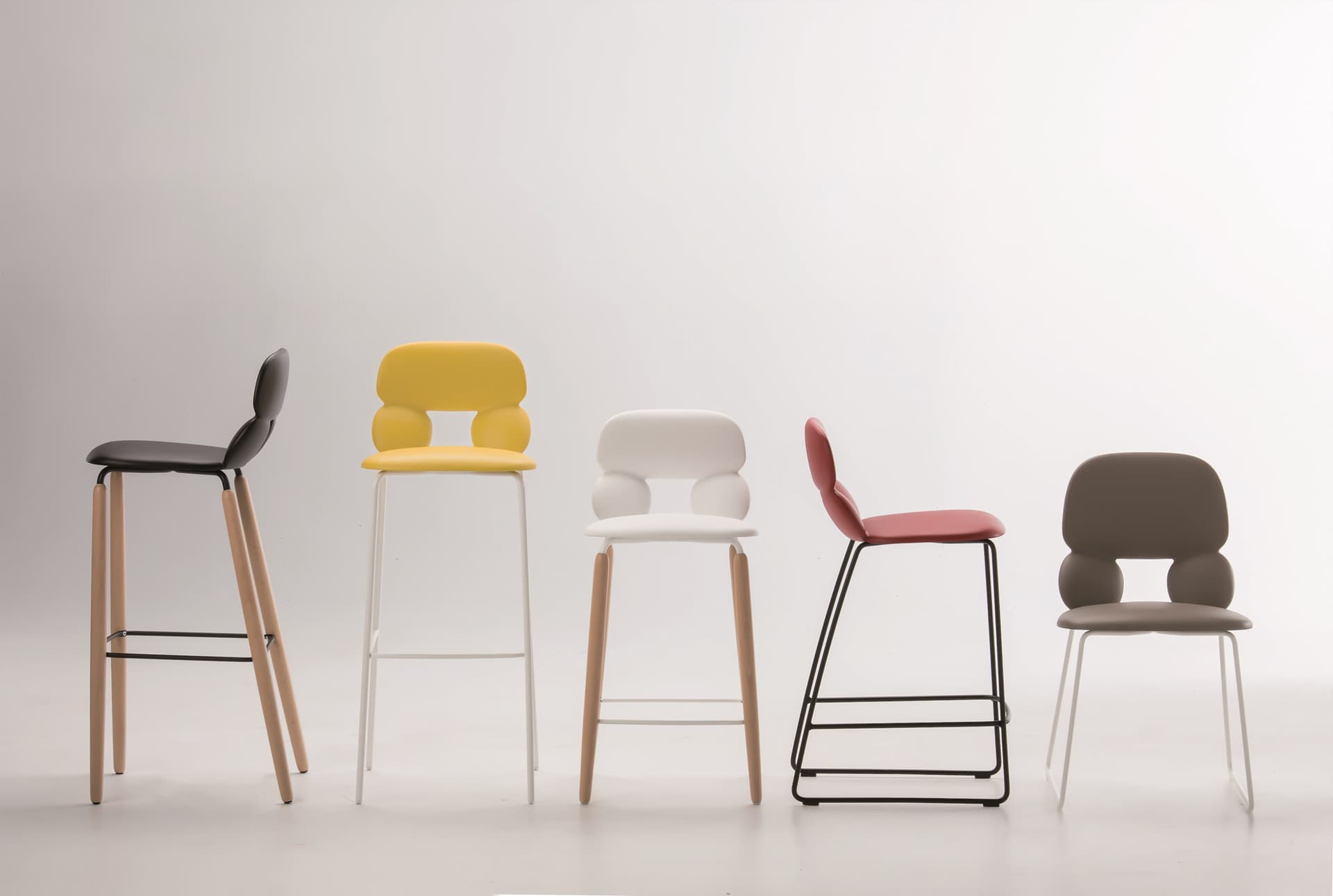CHAIRS & MORE
NUBE W SG 65
Polyurethane stool