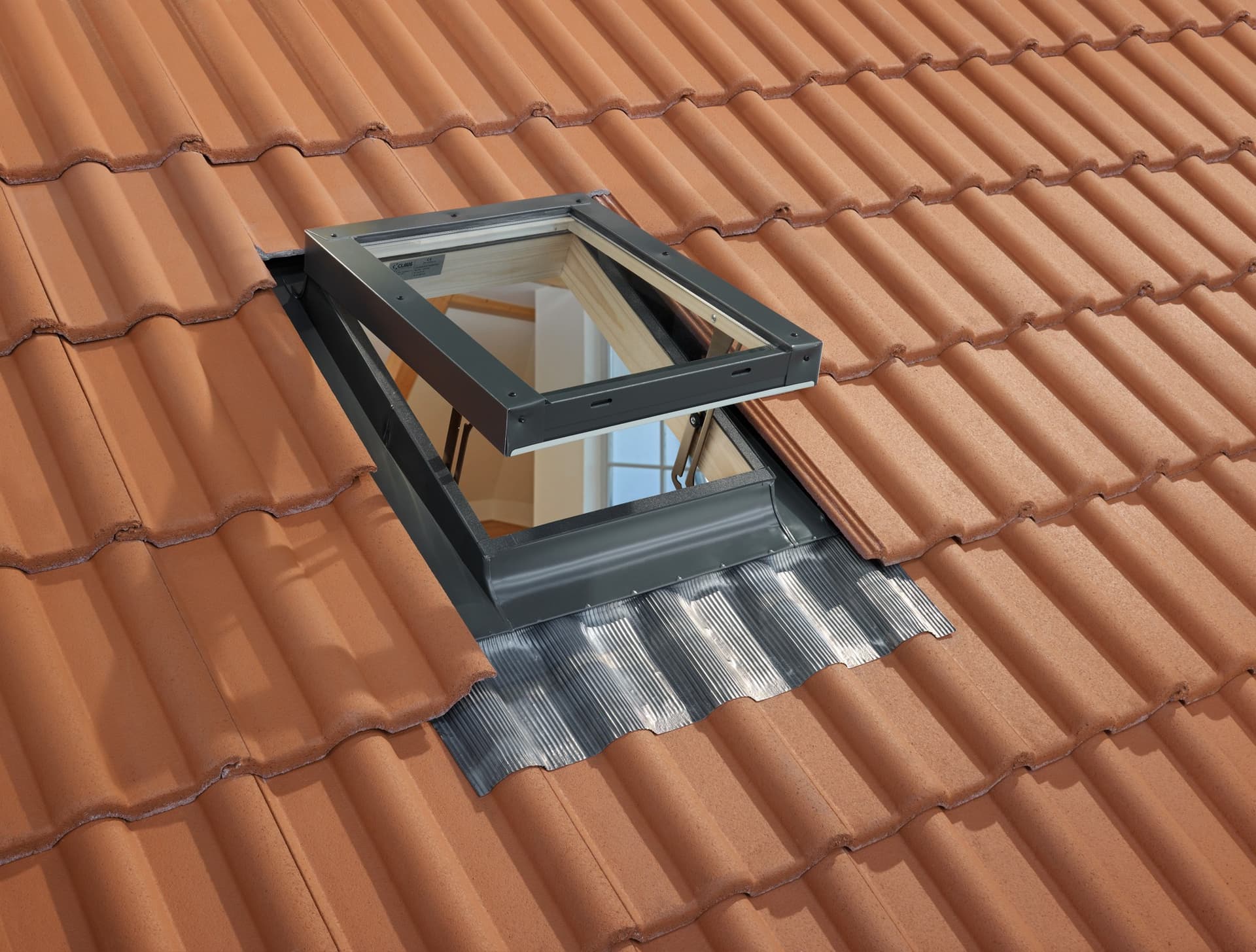 CLAUS
CLAUS PRESTIGE
Top-hung wooden roof window