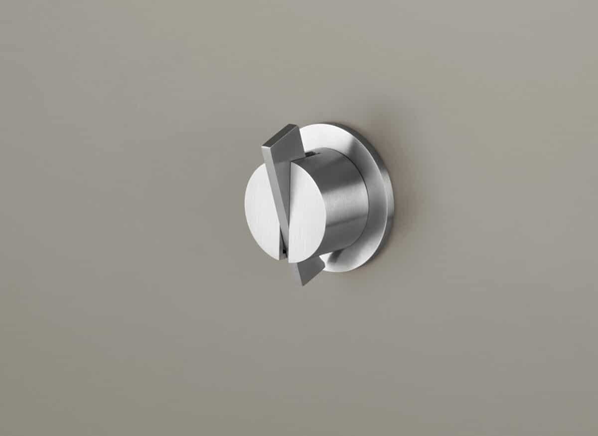 COCOON
PB 01
Stainless steel washbasin mixer