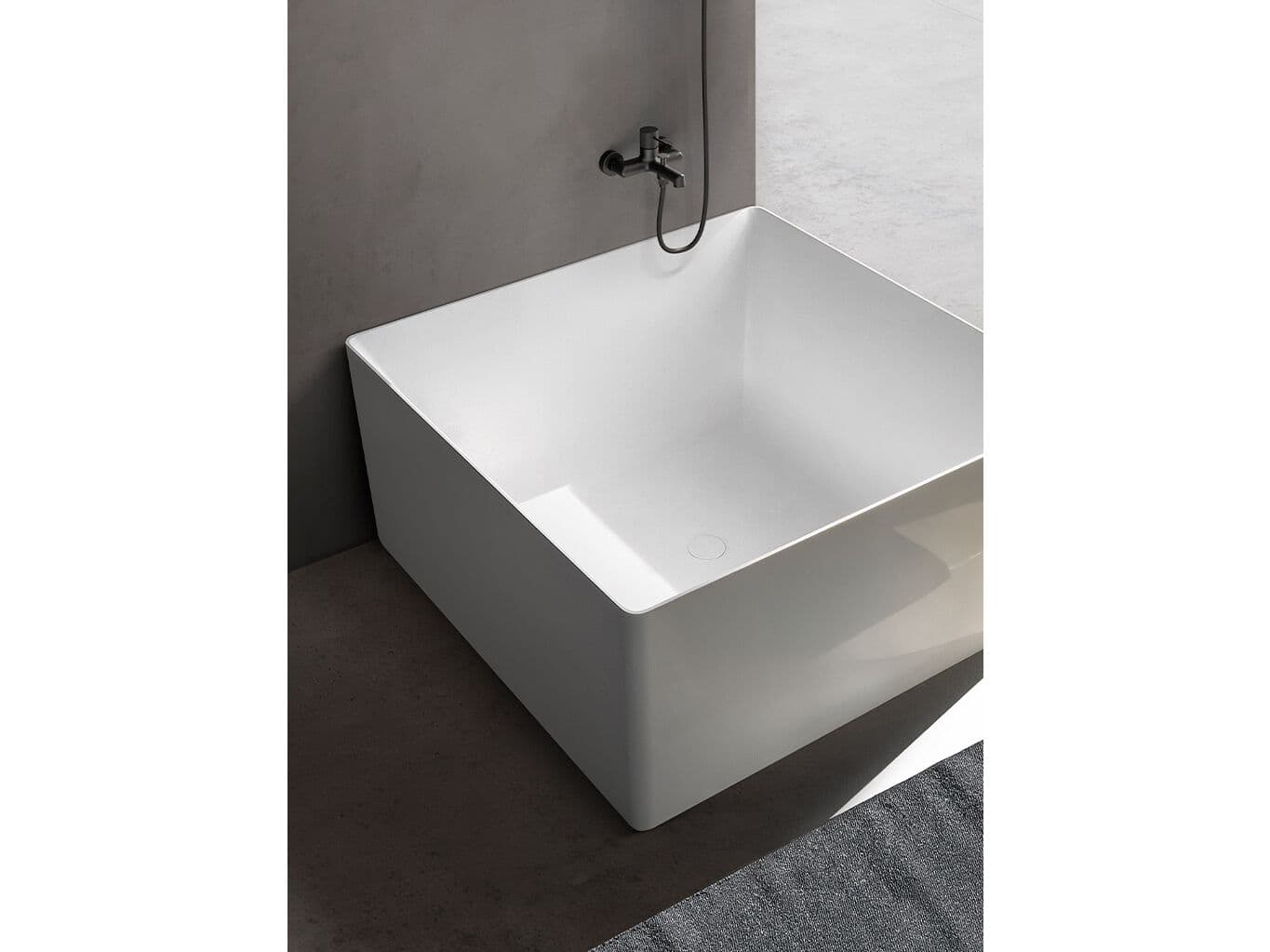Colacril
ATMOSFERE
Square freestanding bathtub