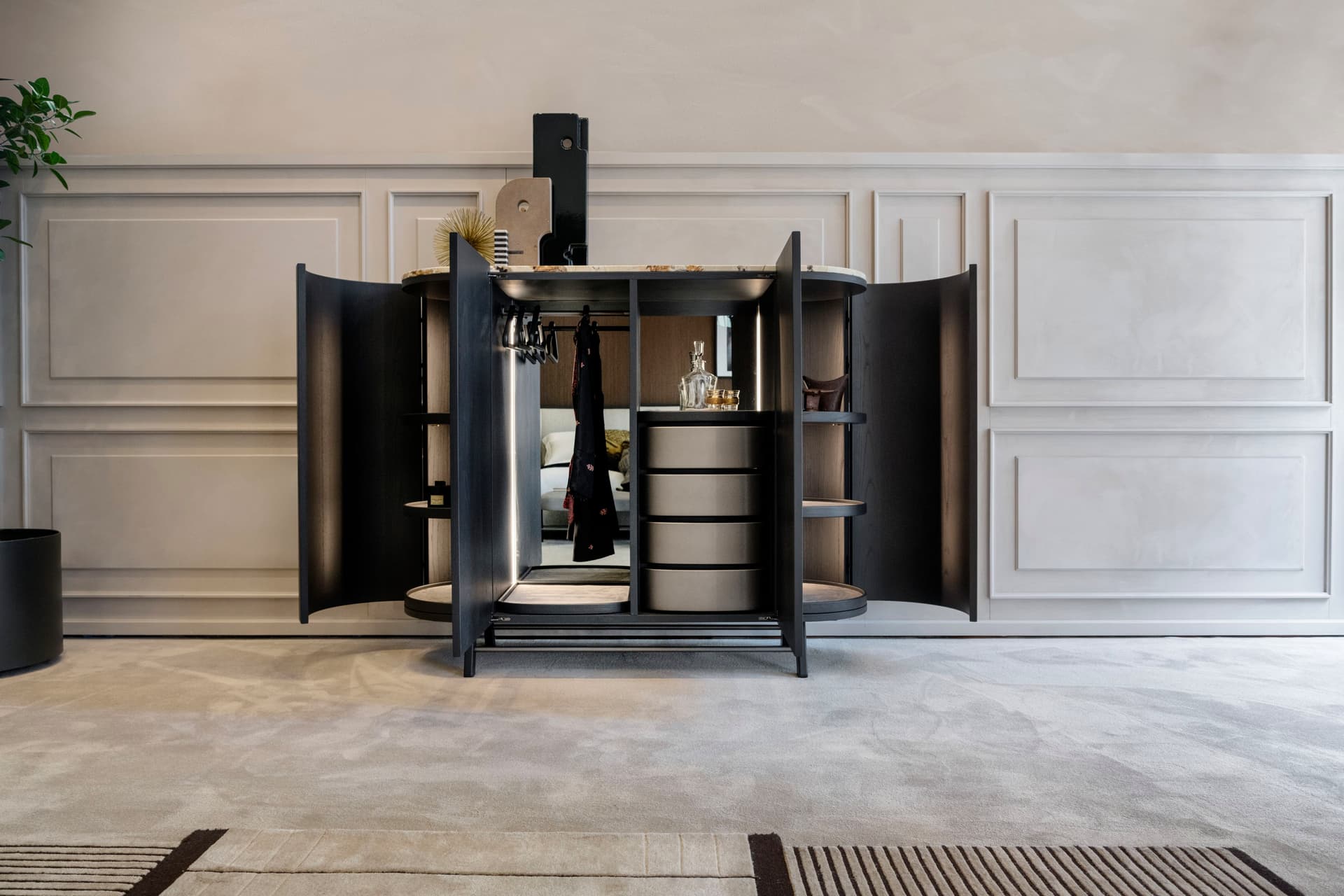 Conte Casa
TAKO
Ash bar cabinet / hallway unit