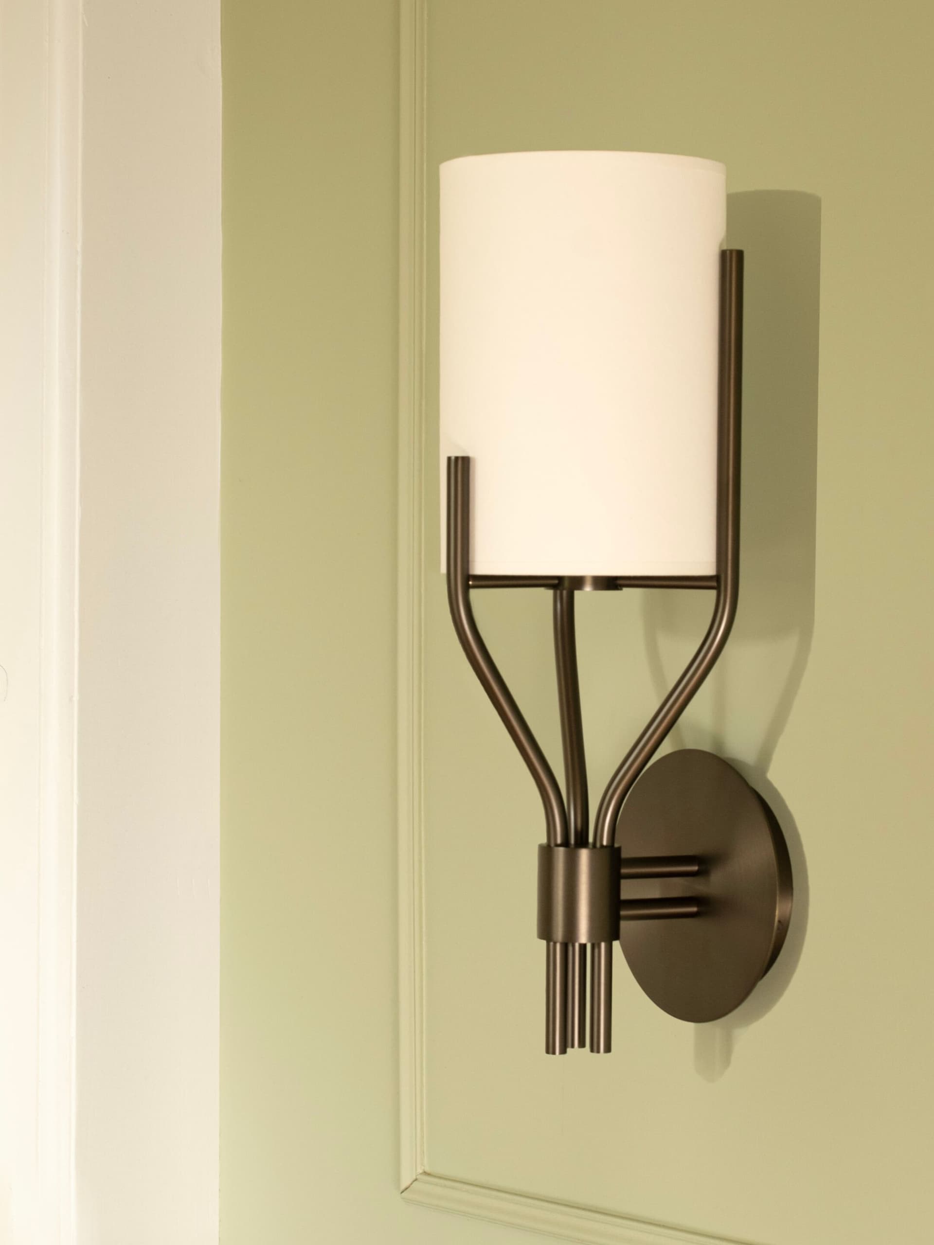 CVL Luminaires
ARBORESCENCE
LED brass wall lamp