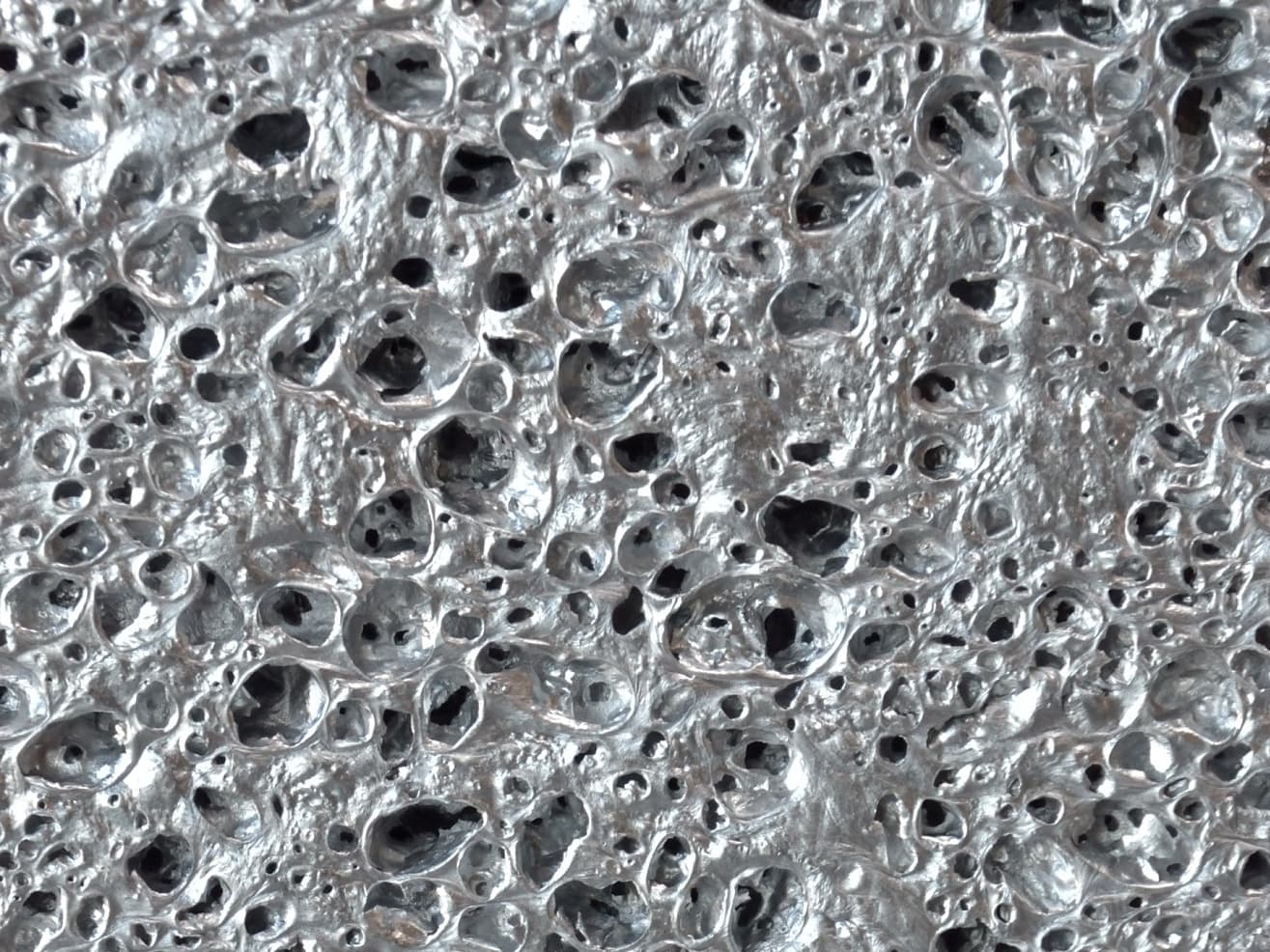 Cymat Technologies Ltd
ALUSION™ - SMALL CELL 2.0 AL-12.7-SM2-1S
Stabilized aluminum foam small cell panel