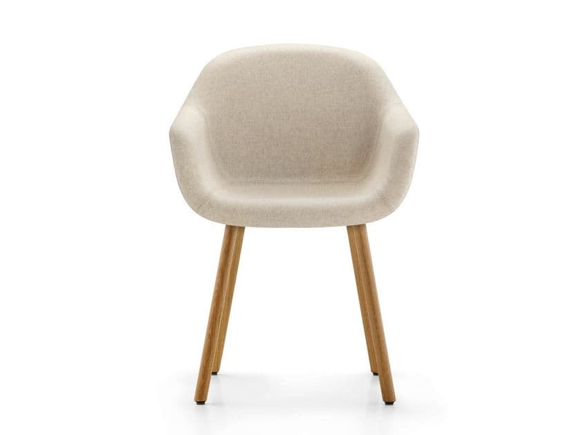 Dauphin
FIORE CLUB
Four-legged chair with wooden legs