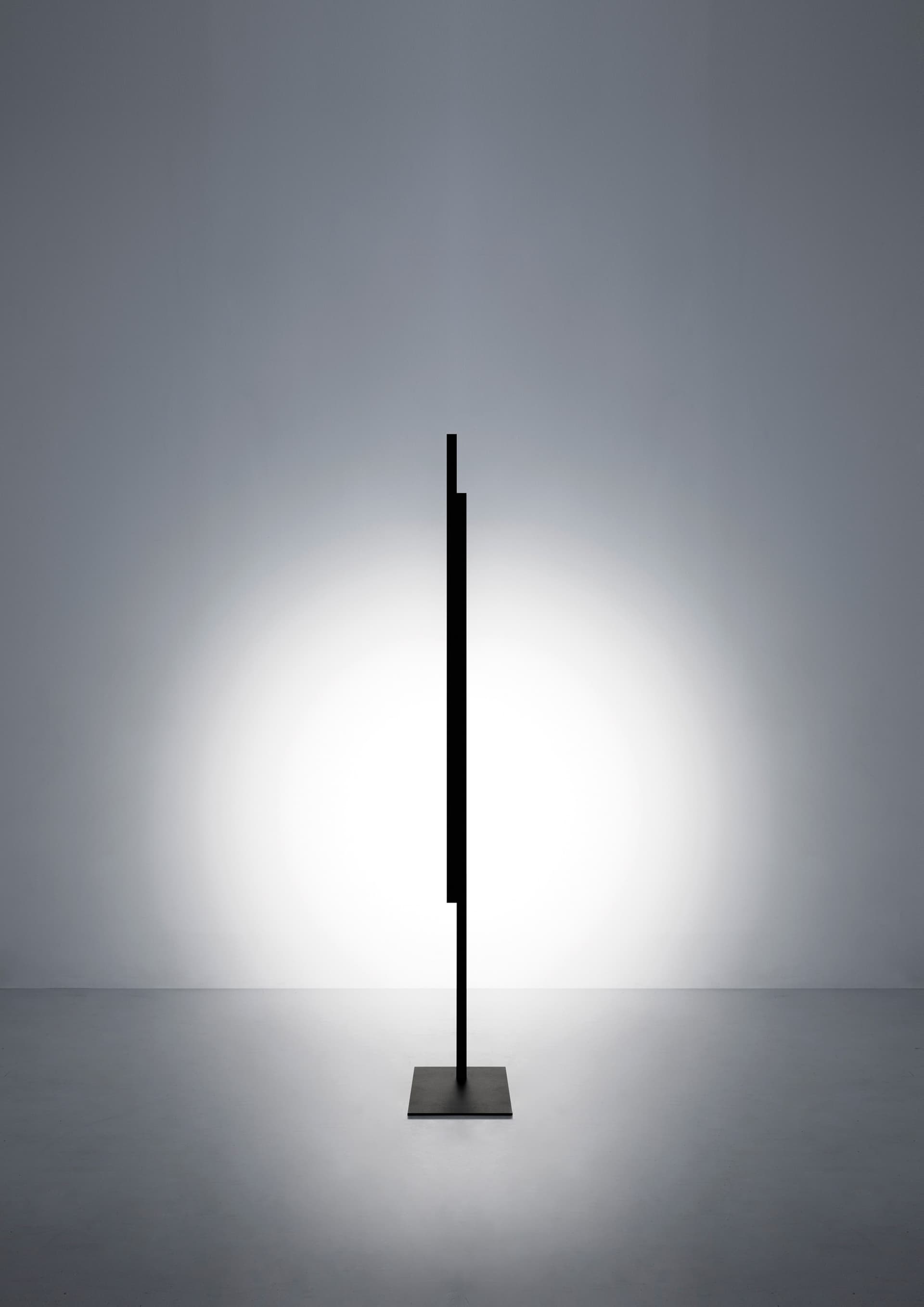 Davide Groppi
HASHI
LED floor lamp