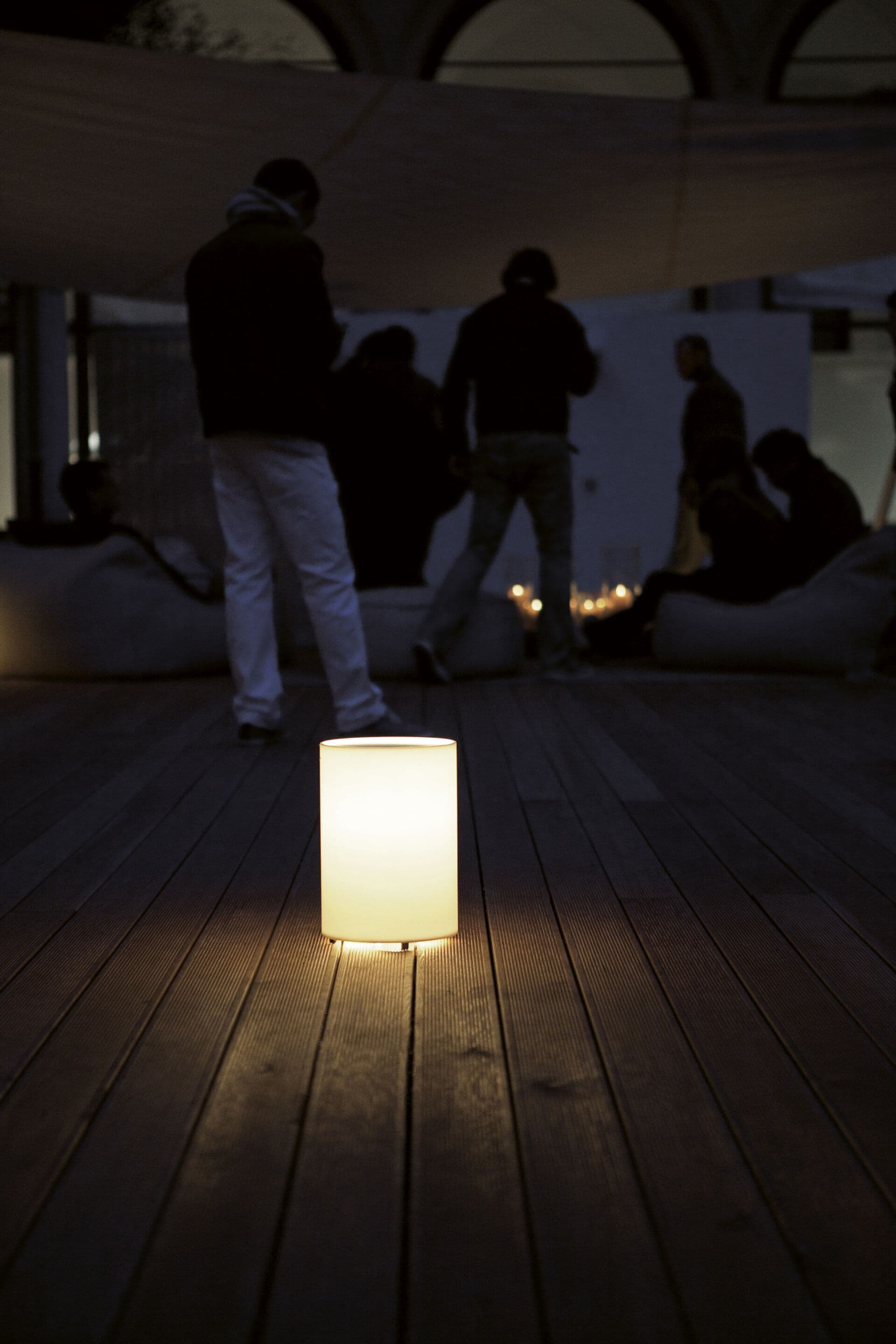 Davide Groppi
LENTA
Fluorescent polycarbonate Outdoor table lamp
