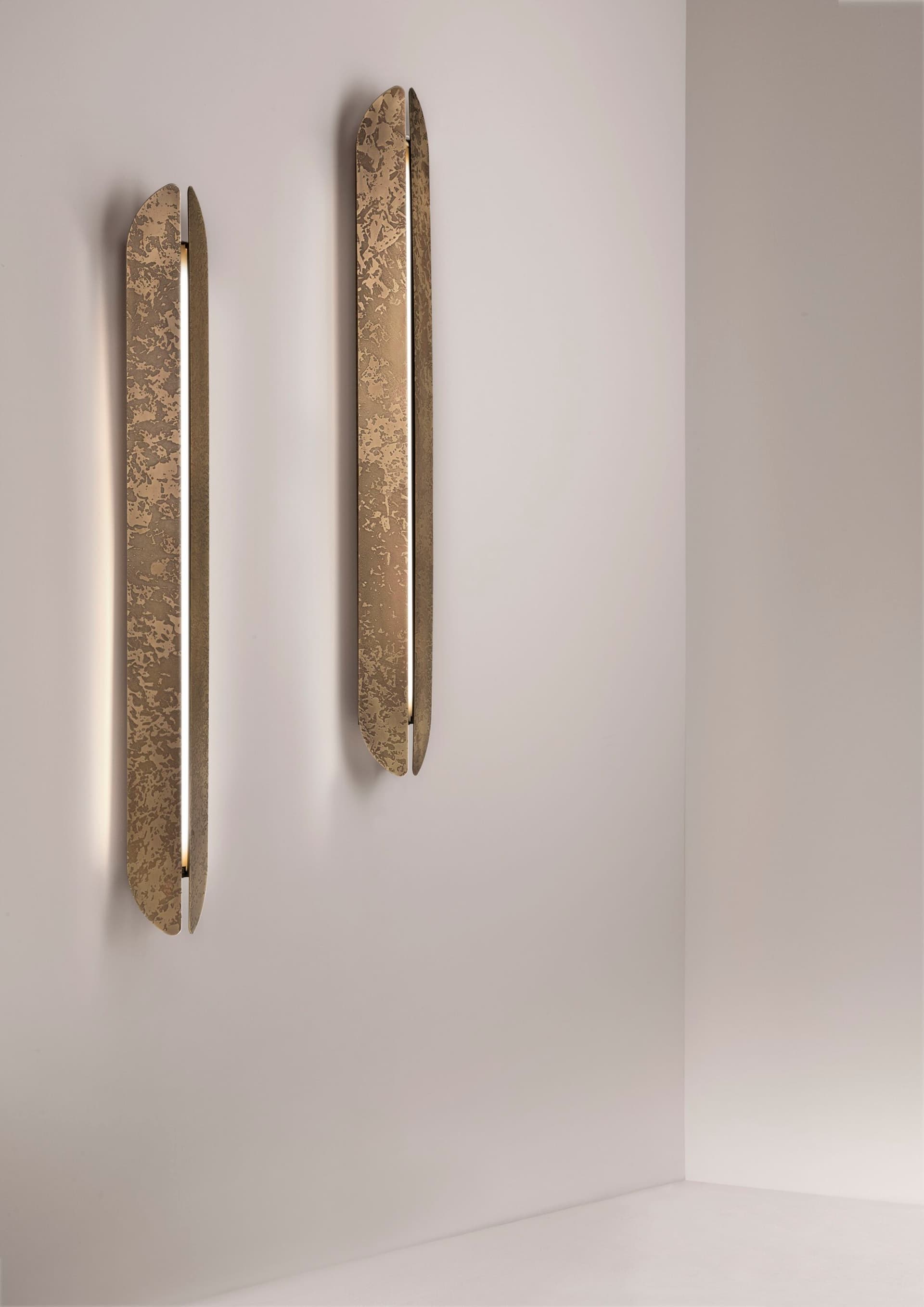 DE CASTELLI
AARE
LED metal wall light
