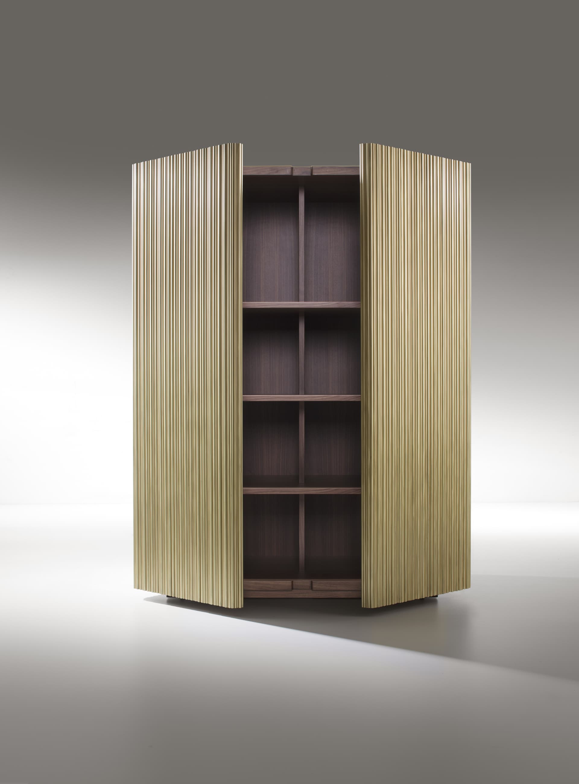 DE CASTELLI
CANNETO
Metal highboard with doors