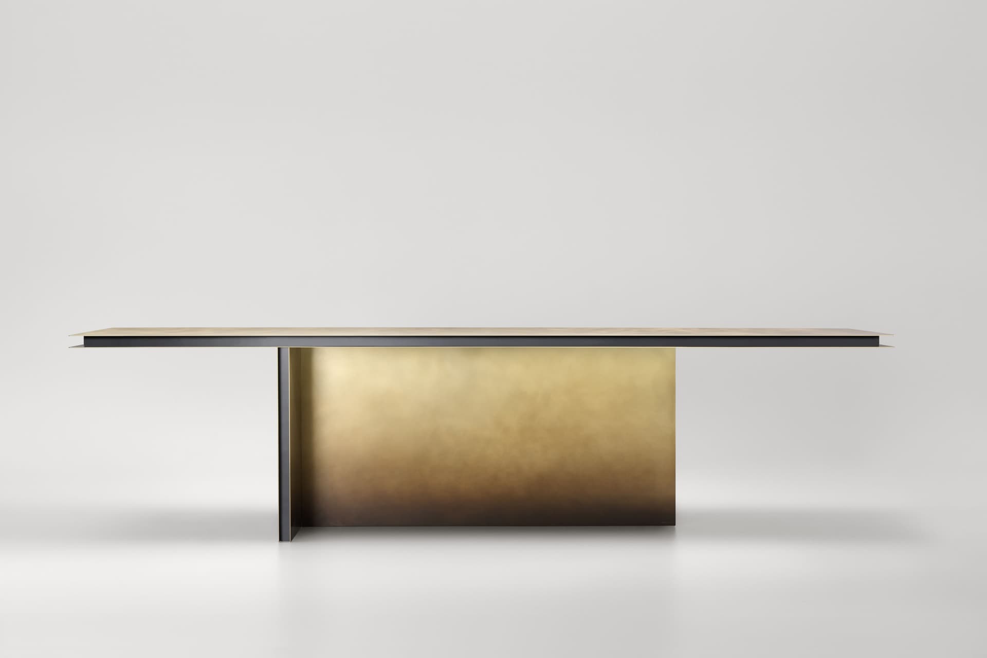 DE CASTELLI
FOLIO
Rectangular brass table
