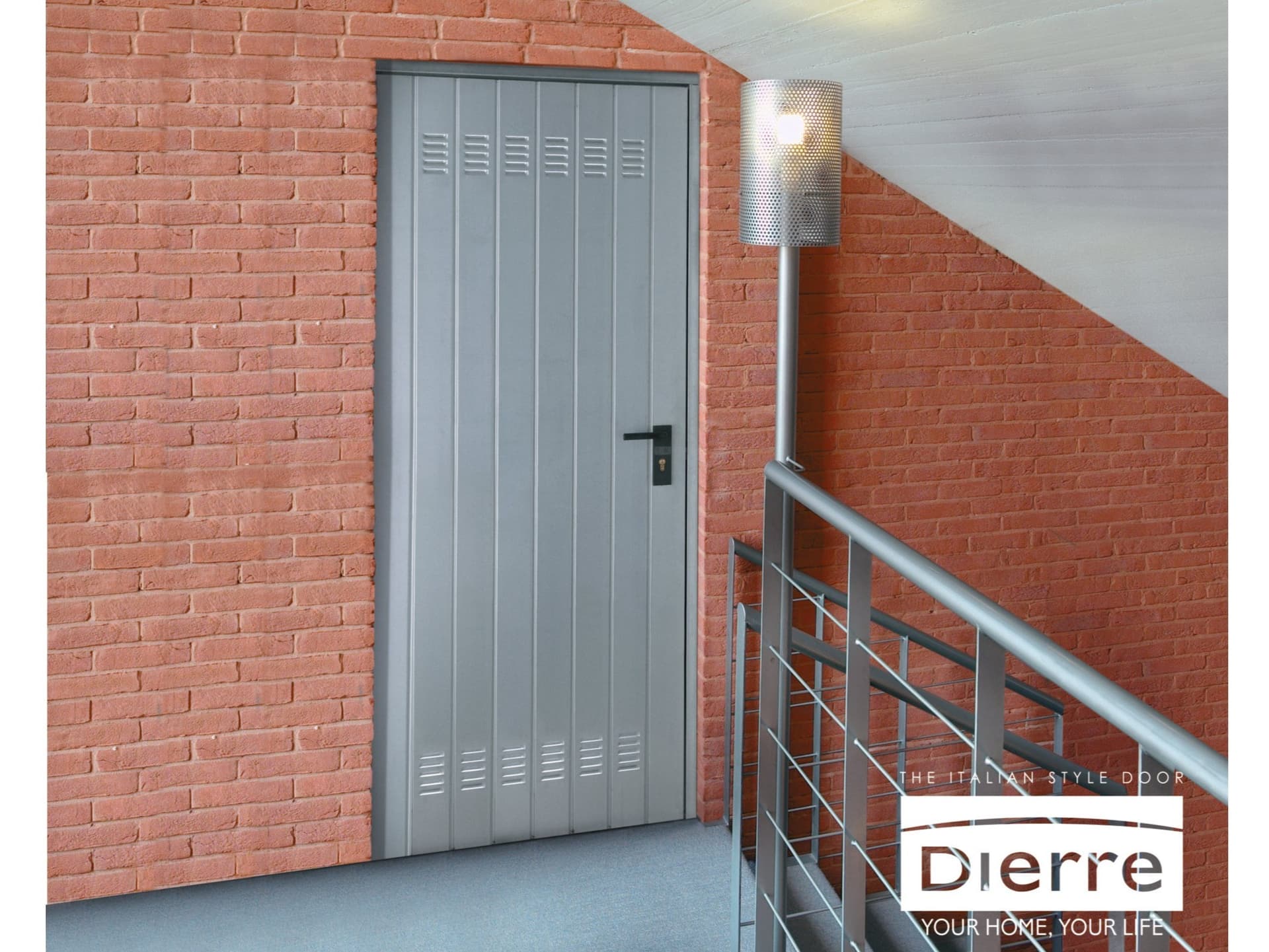 DIERRE
CLUB
Hinged galvanized plate door