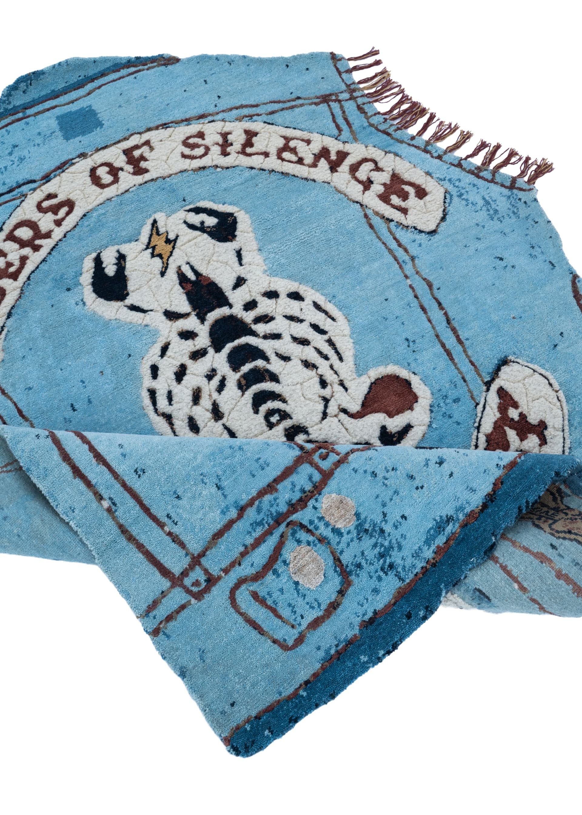Dinodo Studio
RIDERS OF SILENCE
Handmade fabric rug