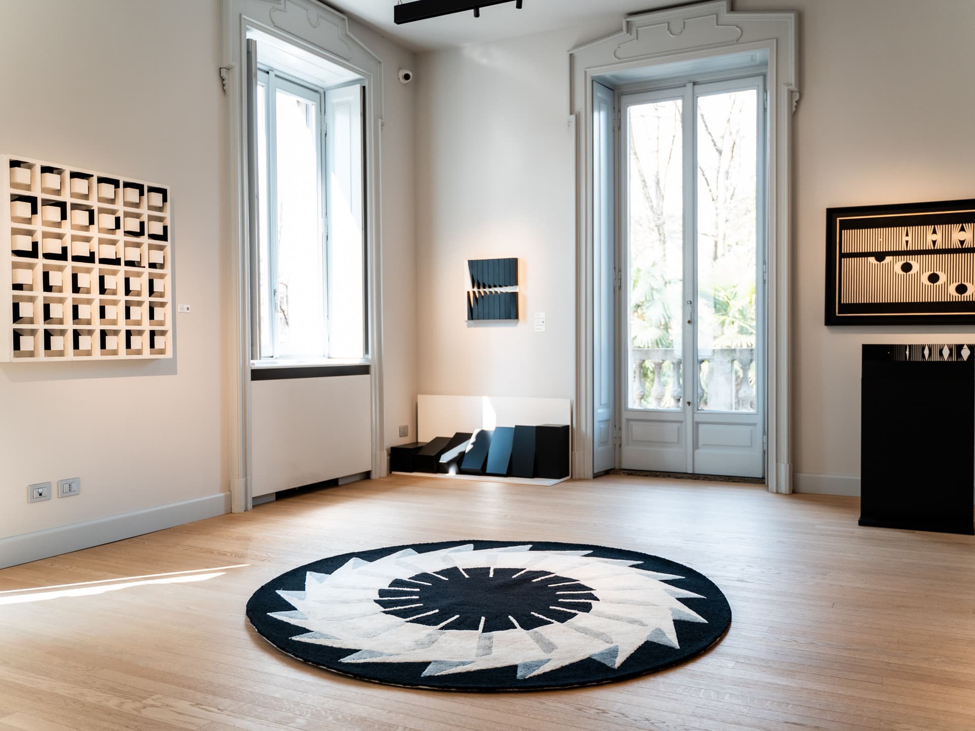 Dinodo Studio
RONDO
Round fabric rug