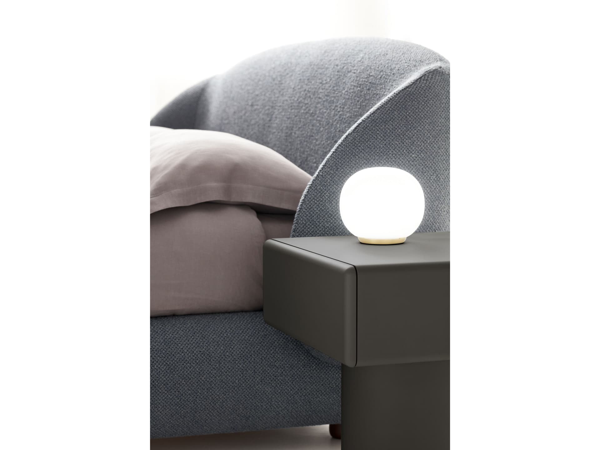 Ditre Italia
PACIFIC
Fabric double bed with upholstered headboard