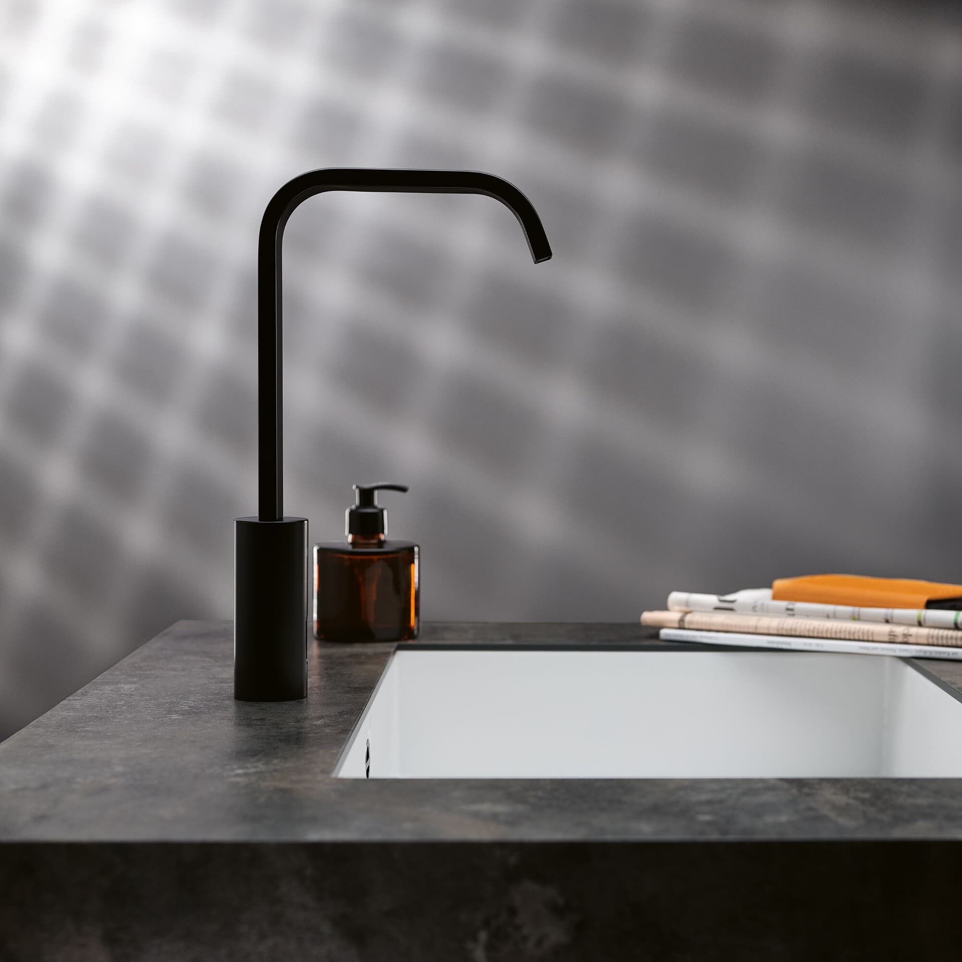 Dornbracht
IMO
Infrared washbasin tap