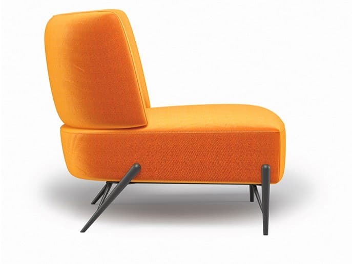 Egoitaliano
BLUMA
Fabric or leather armchair