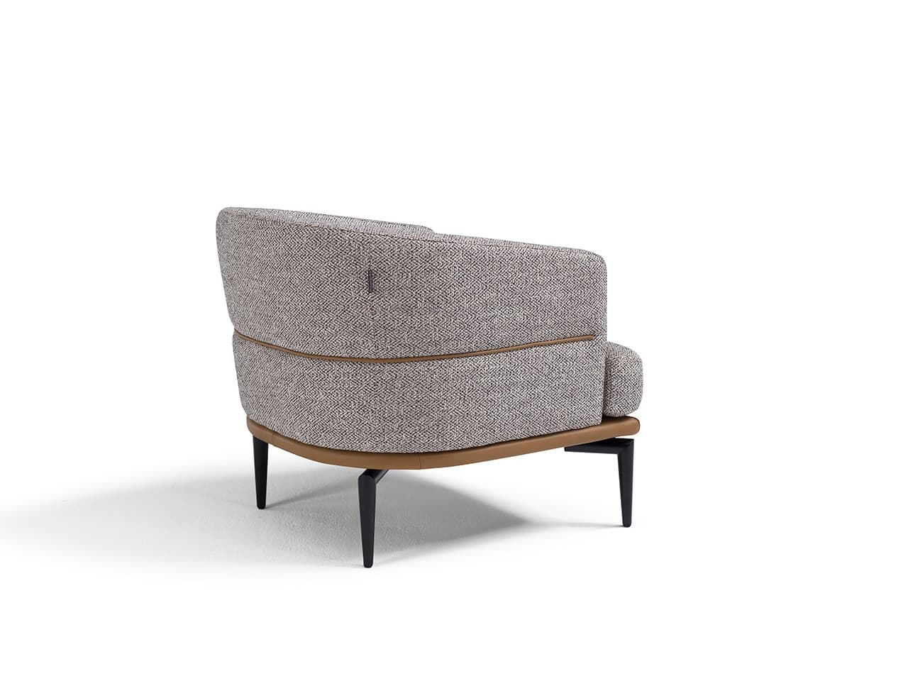 Egoitaliano
BONNIE
Fabric armchair with armrests