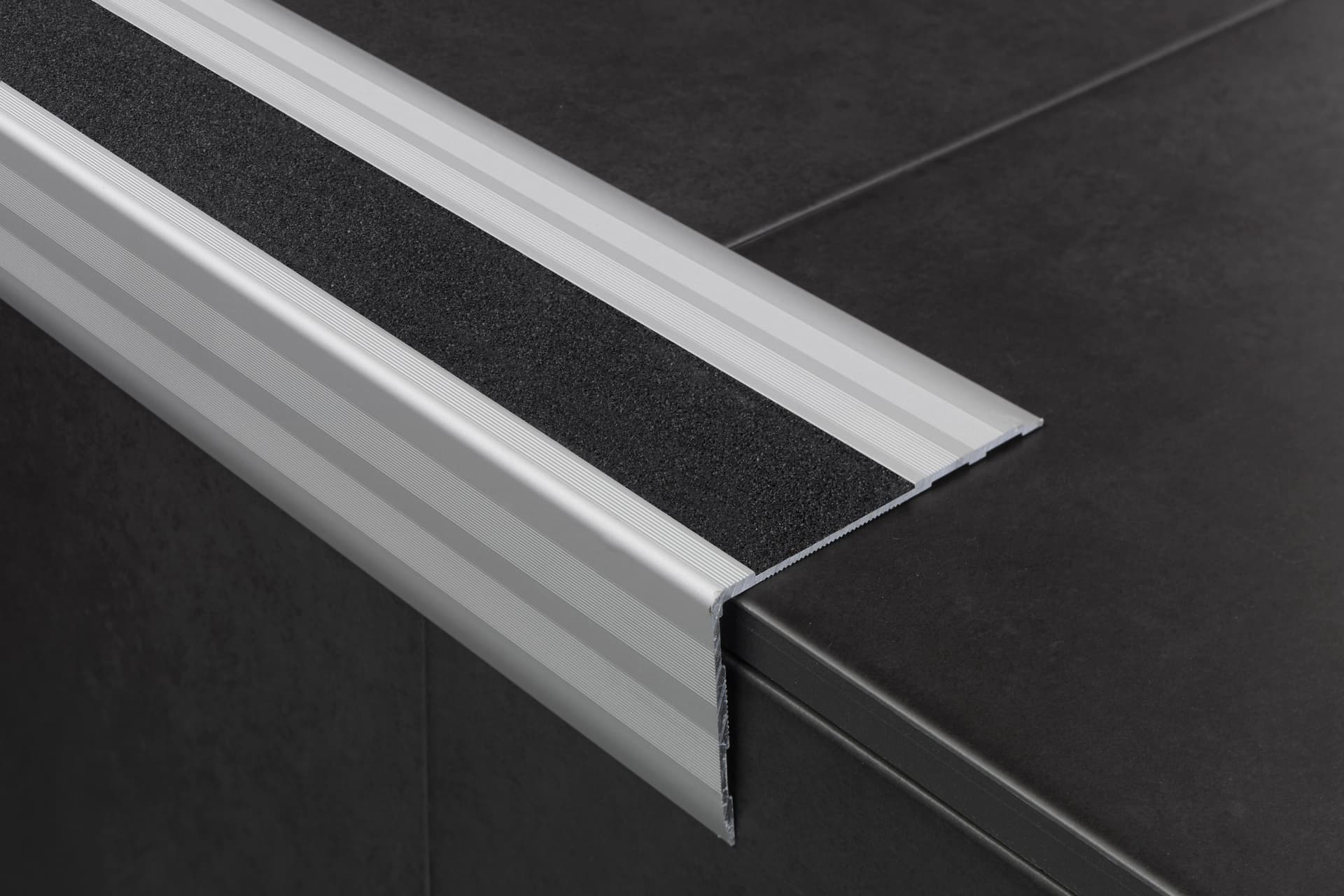 EMAC Italia
NOVOPELDAÑO® SAFETY
Star nosing