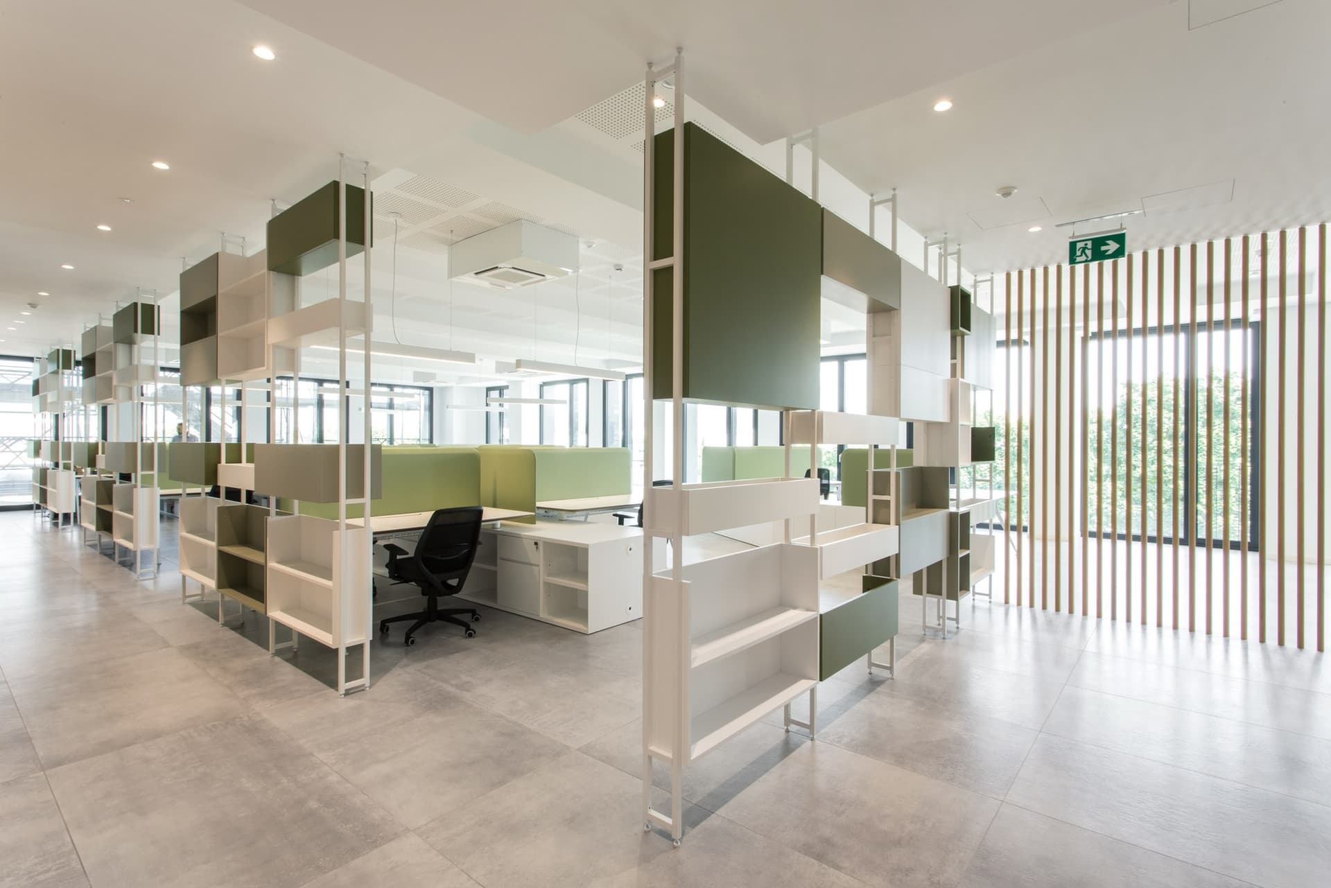 ESTEL GROUP
FIX VELA
Metal office shelving / office screen