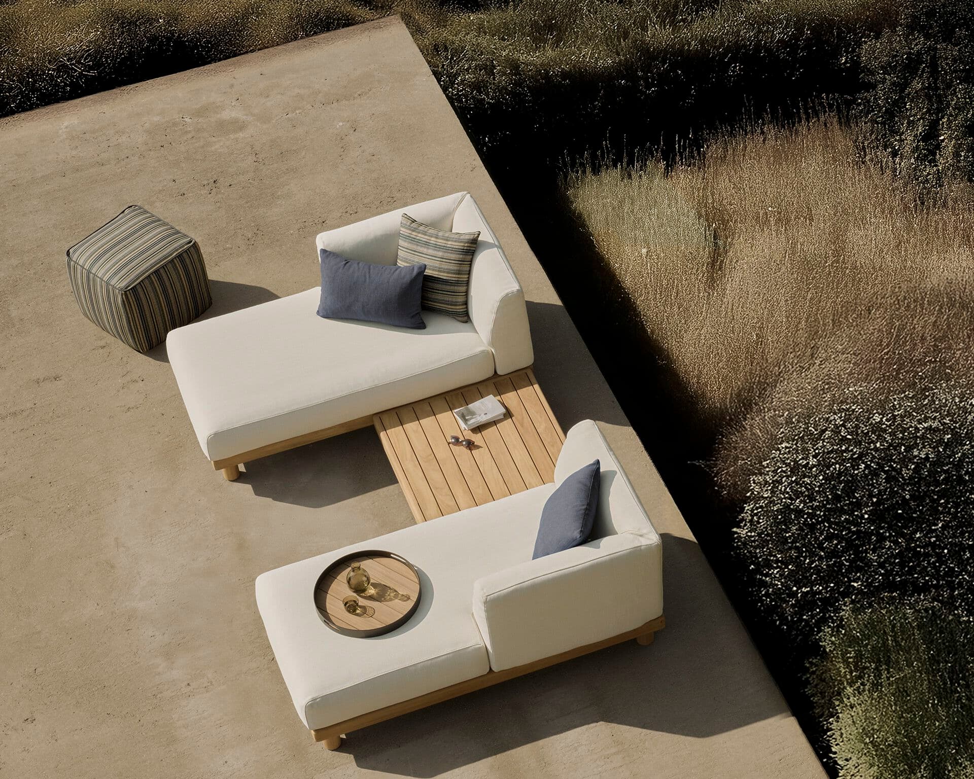Ethnicraft
MONOCLE
Fabric Garden daybed