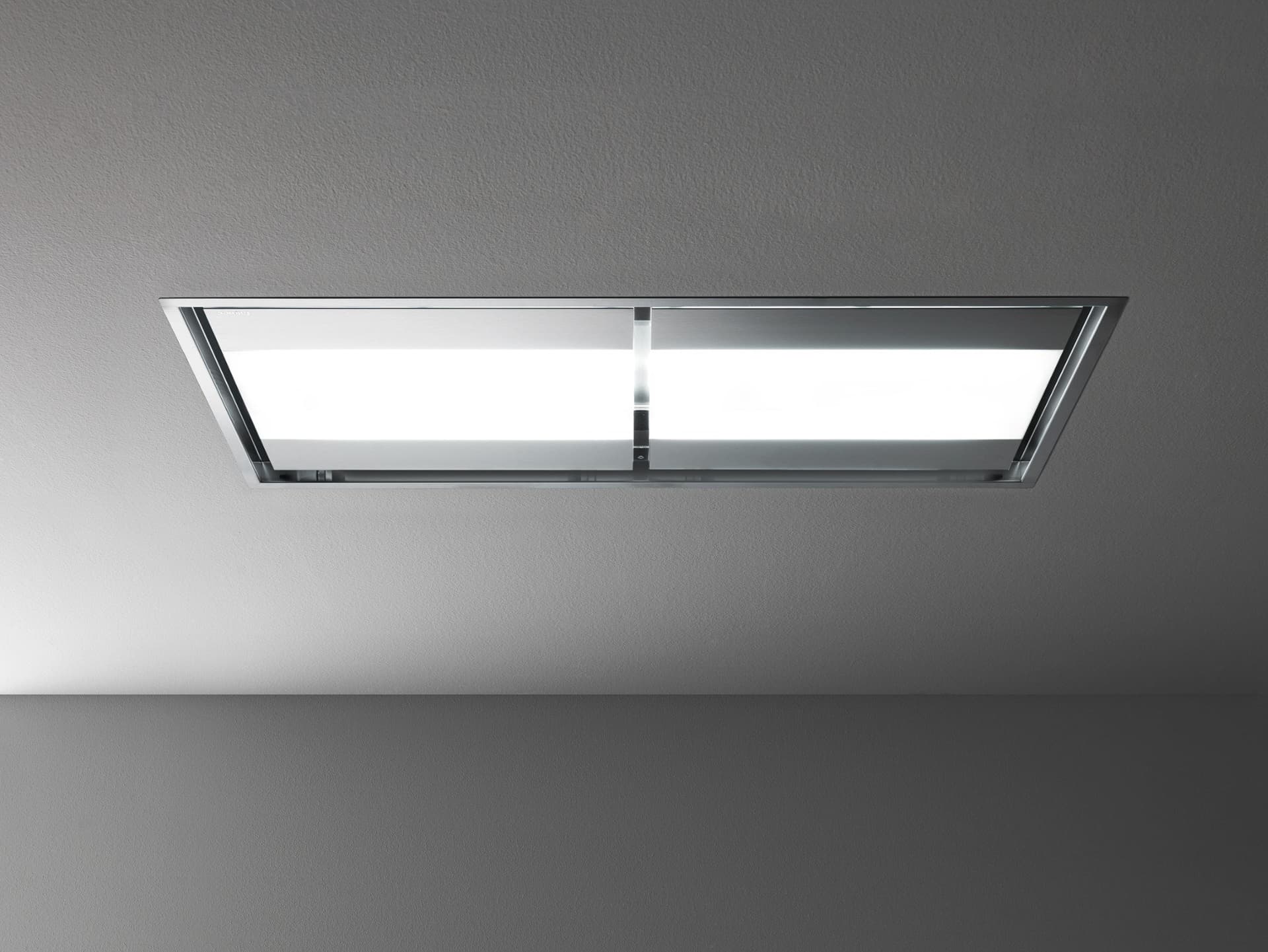 Falmec
NUVOLA 140
Ceiling-mounted stainless steel cooker hood