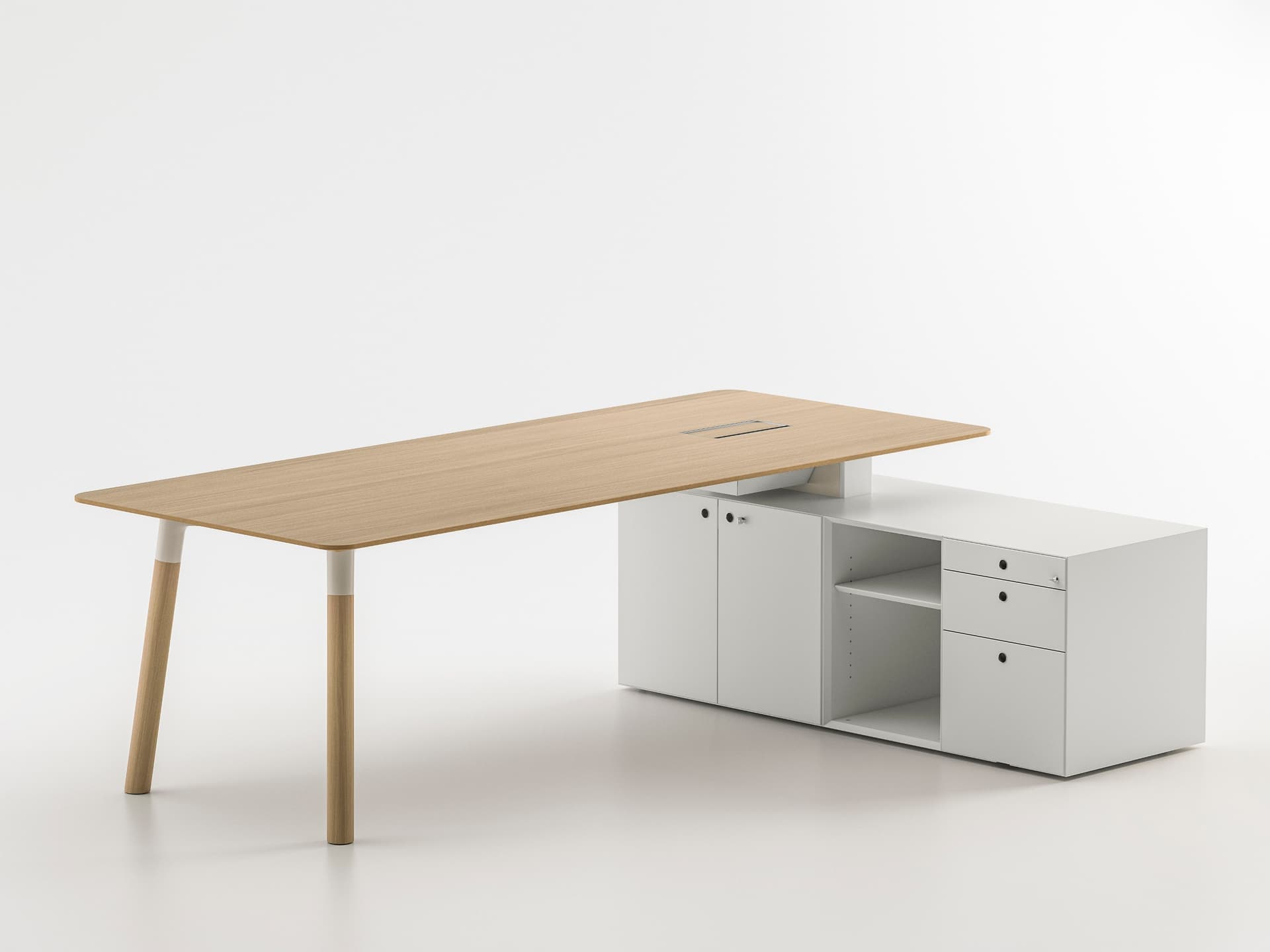 FANTONI
WOODS
Office desk with shelves with drawers