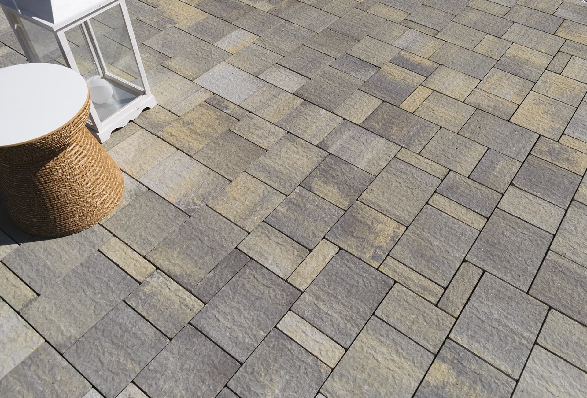 FAVARO1
GALASSIA
Concrete outdoor floor tiles / paving block