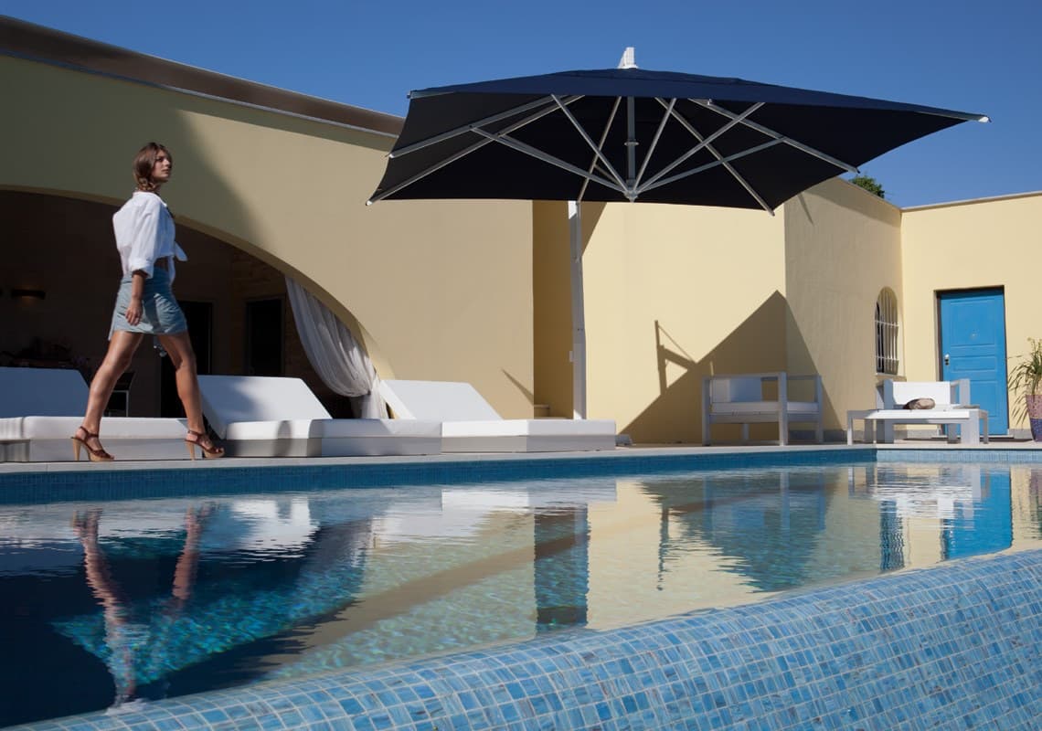 FIM
SINGOLO
Square aluminium Garden umbrella