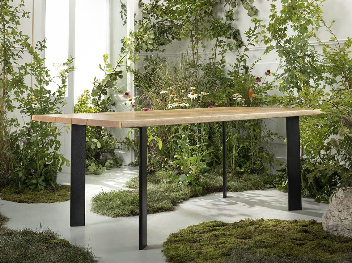 Florian
WOOD&WISE TYPE C
Rectangular solid wood dining table