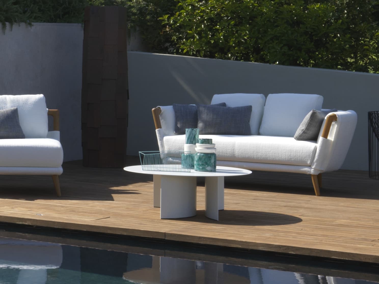 Flou
GAUDÍ
Fabric garden sofa with removable cover