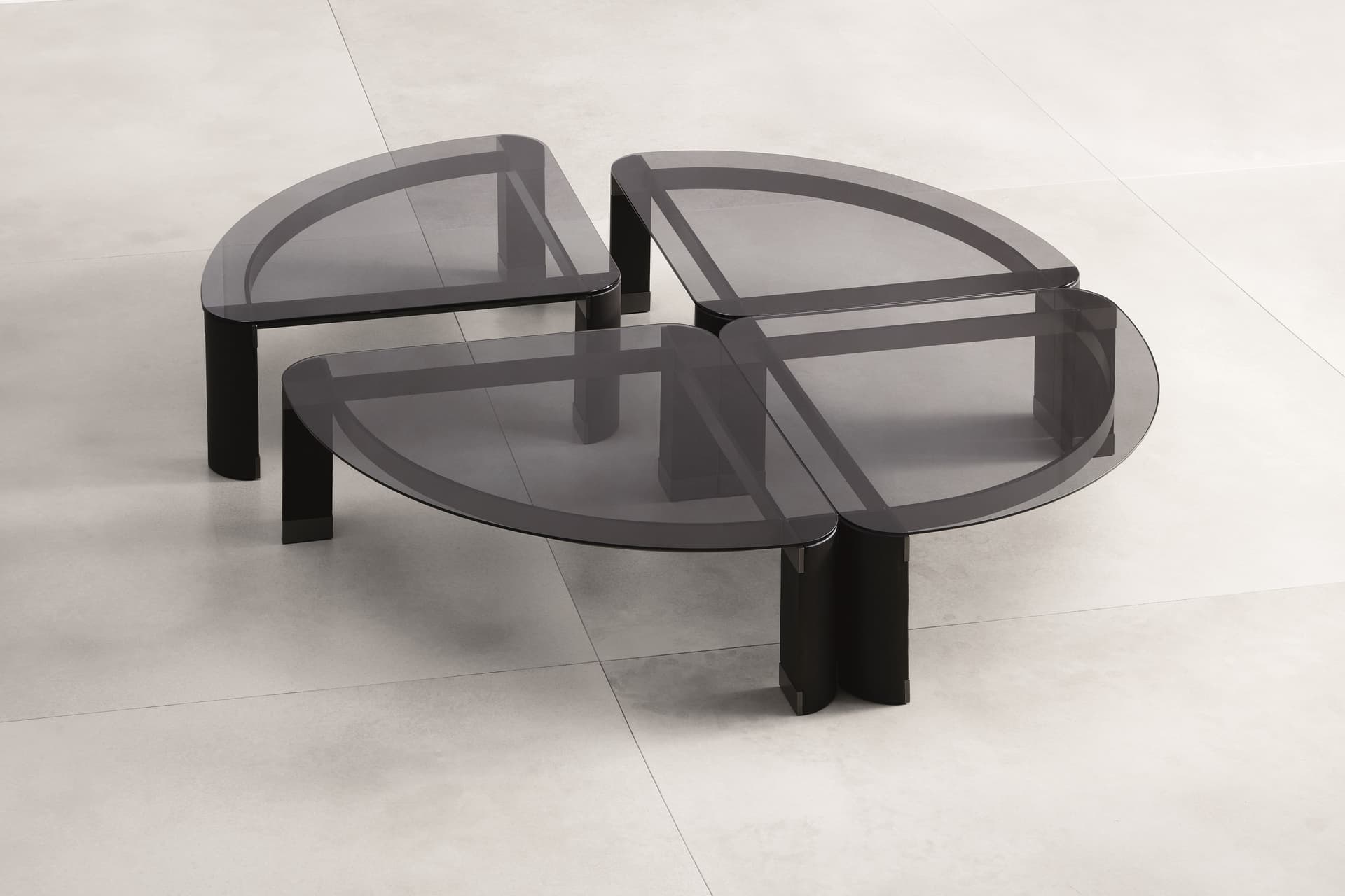 Flou
QUARTETTO
Wooden coffee table