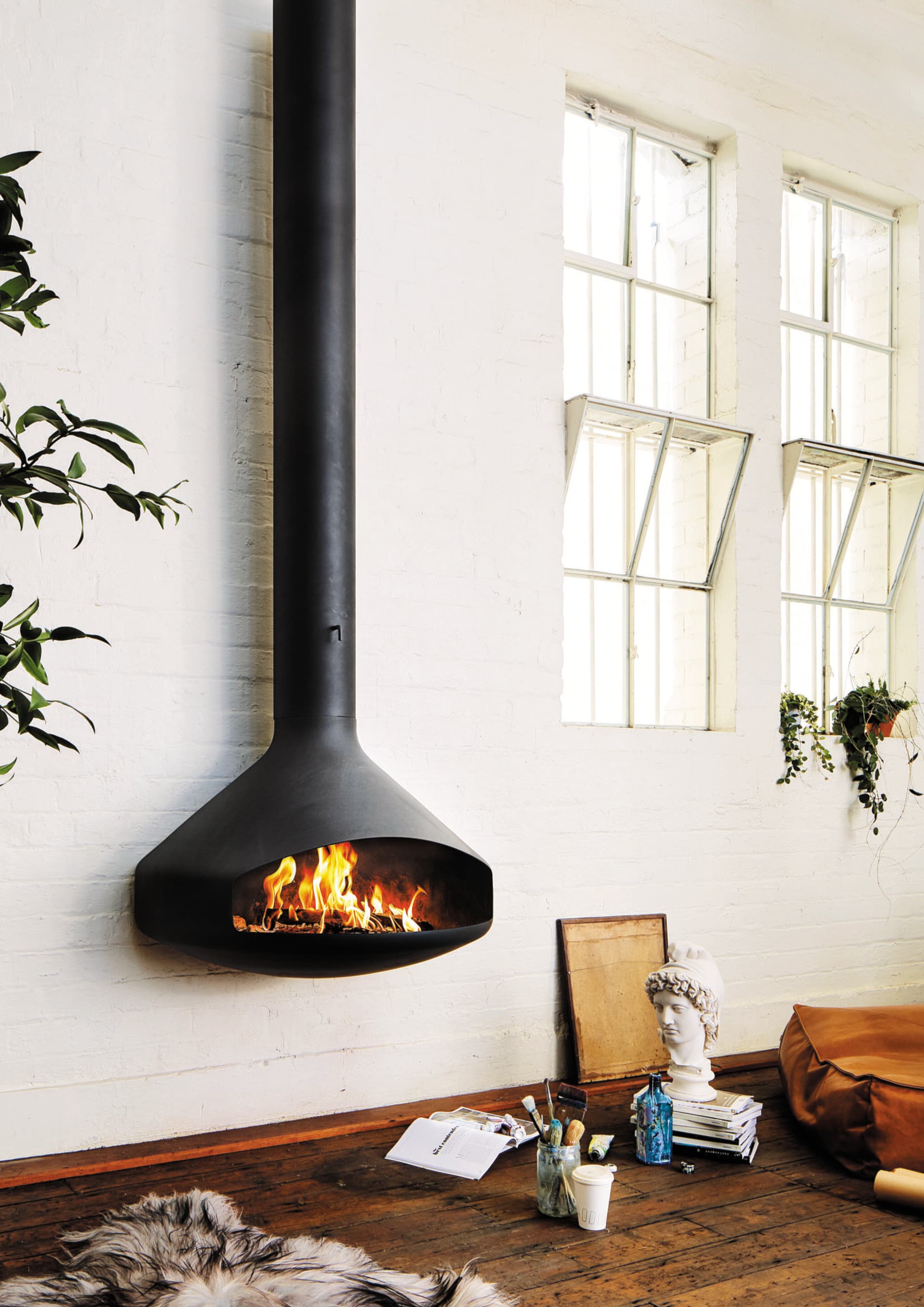 Focus creation
PAXFOCUS
Wall-mounted wood-burning fireplace