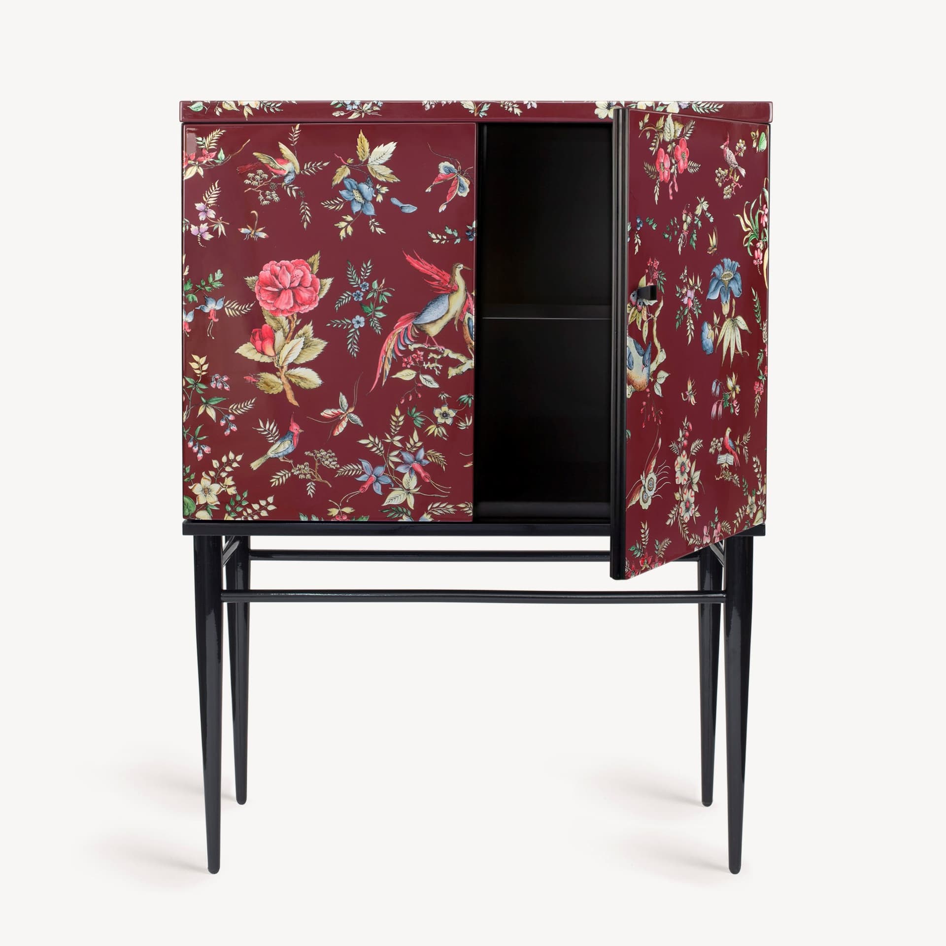 Fornasetti
COROMANDEL
Raised small sideboard
