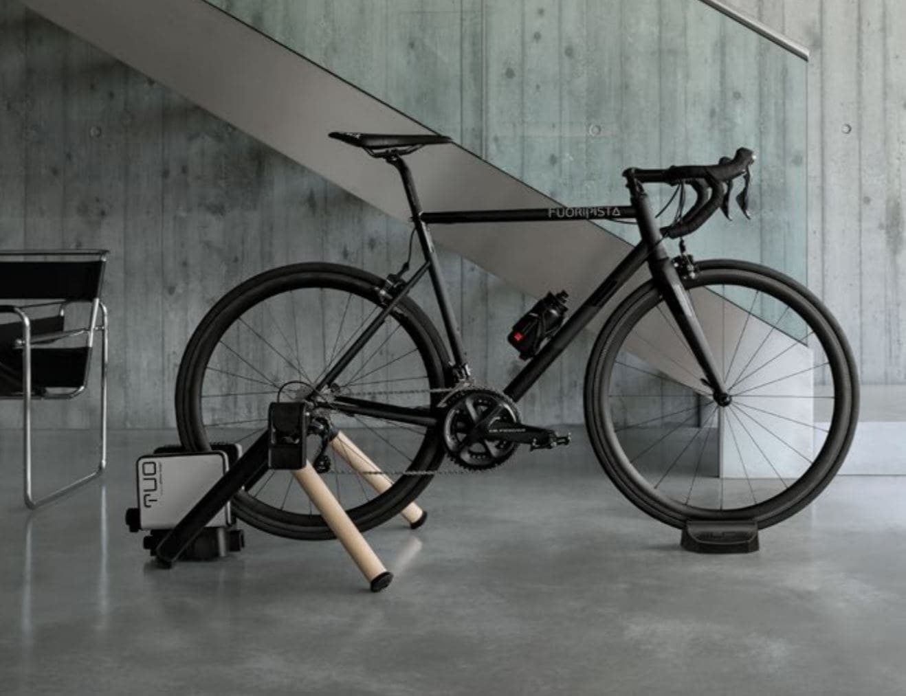 FUORIPISTA
TUO
Indoor workout home trainer