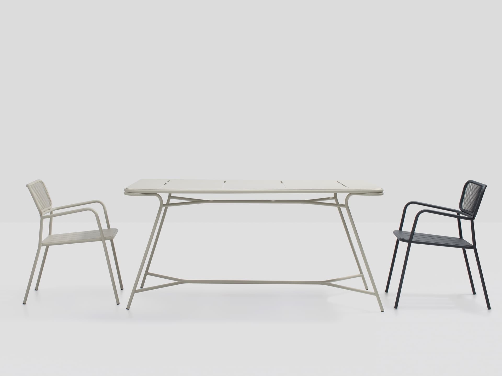 Garda Furniture
TOTEM
Rectangular metal garden table