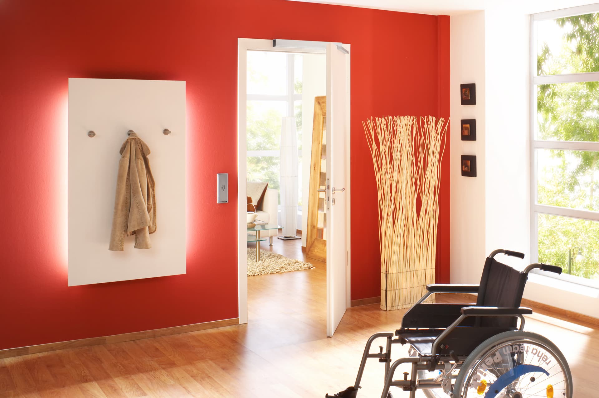 GEZE
GEZE ECTURN
Automatic Swing door system