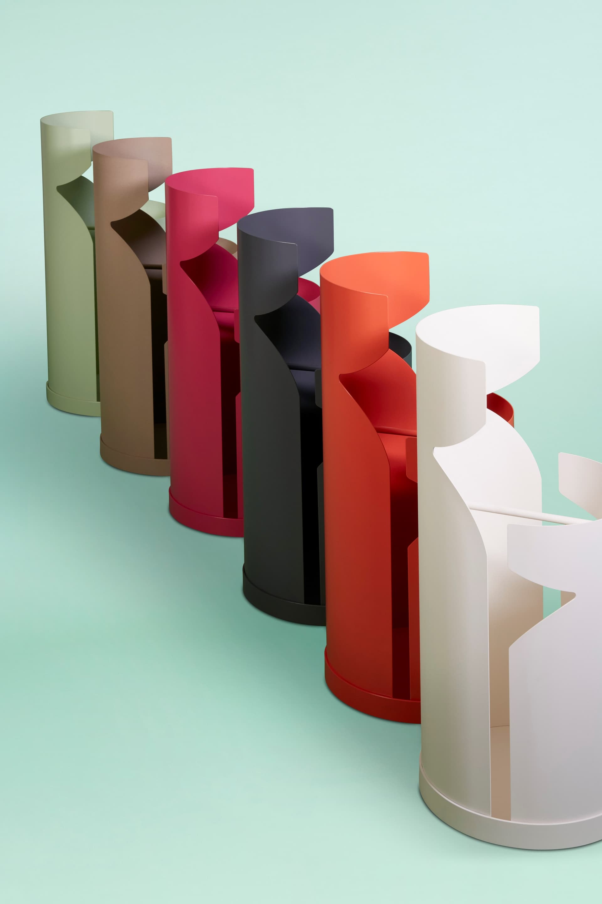 Giacopini
HUG
Floorstanding metal umbrella stand