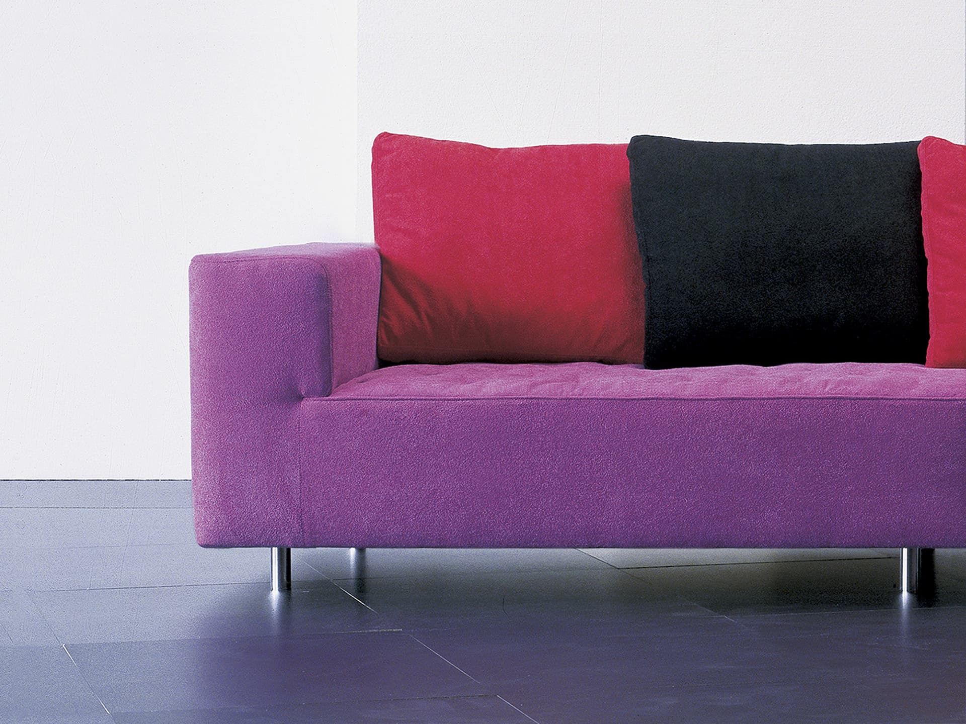 Giovannetti
FRIENDS LIGHT
Sectional fabric sofa