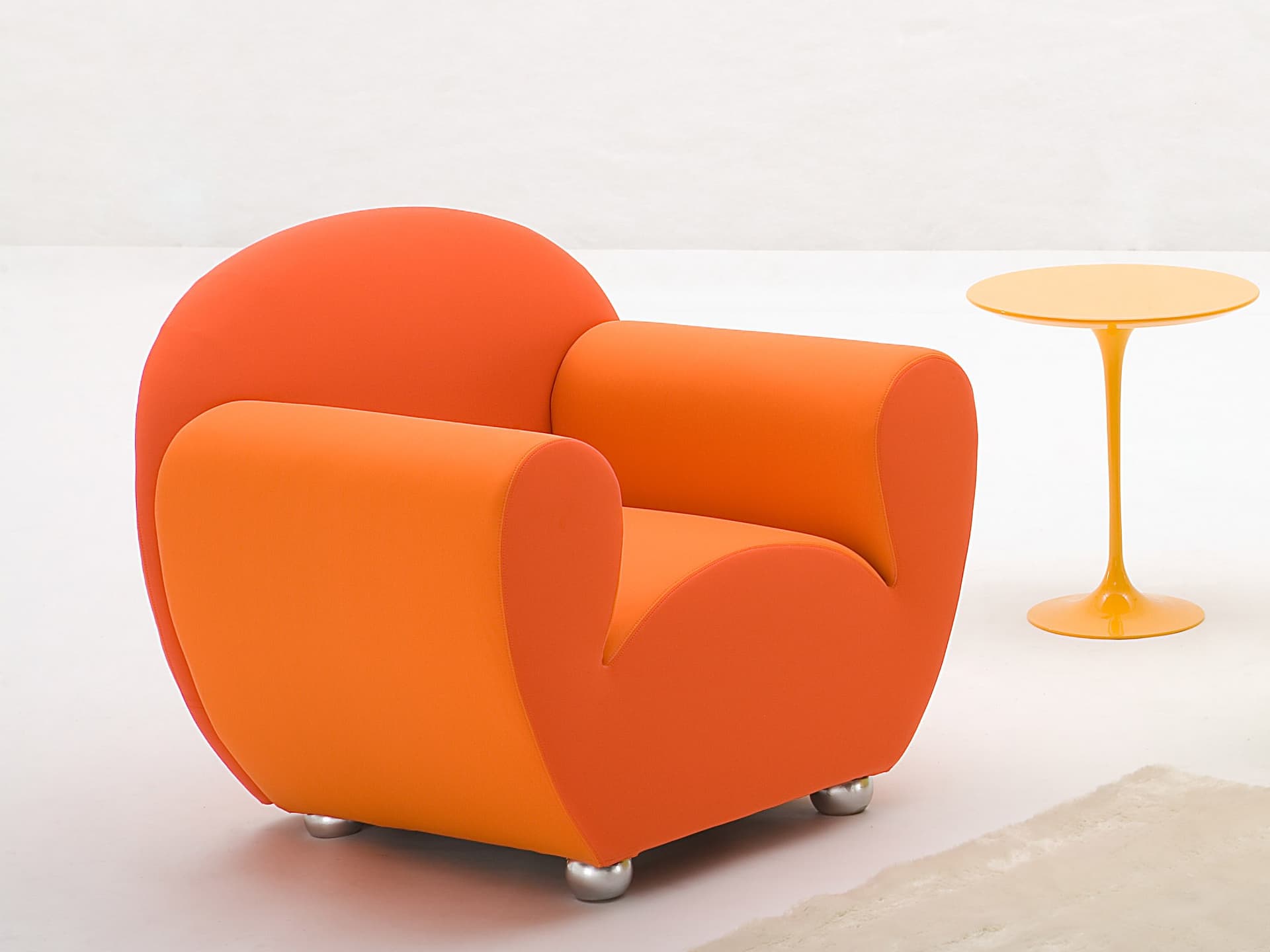 Giovannetti
L'AGOSTINA
Fabric armchair