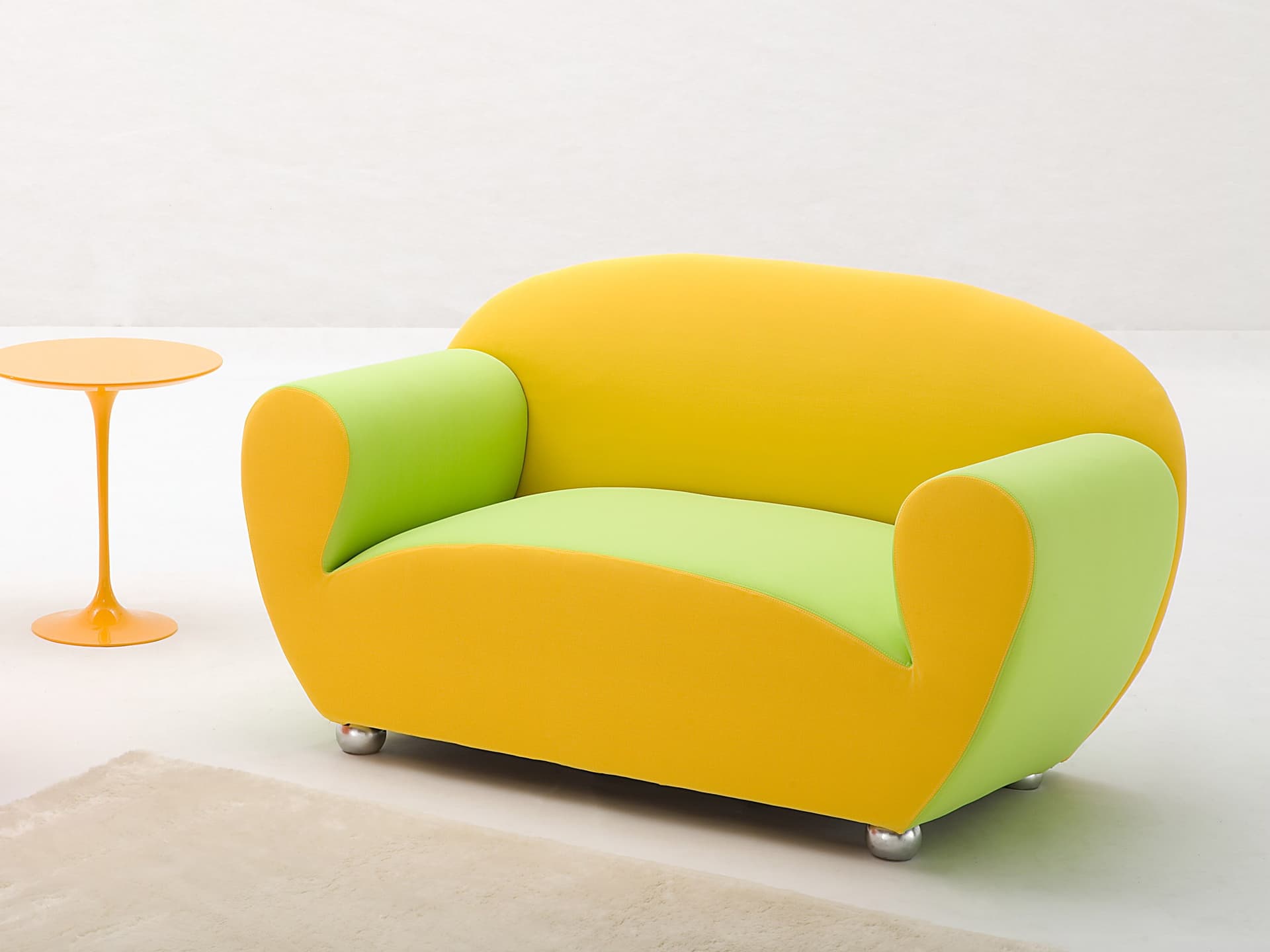 Giovannetti
L'AGOSTINA
Fabric small sofa